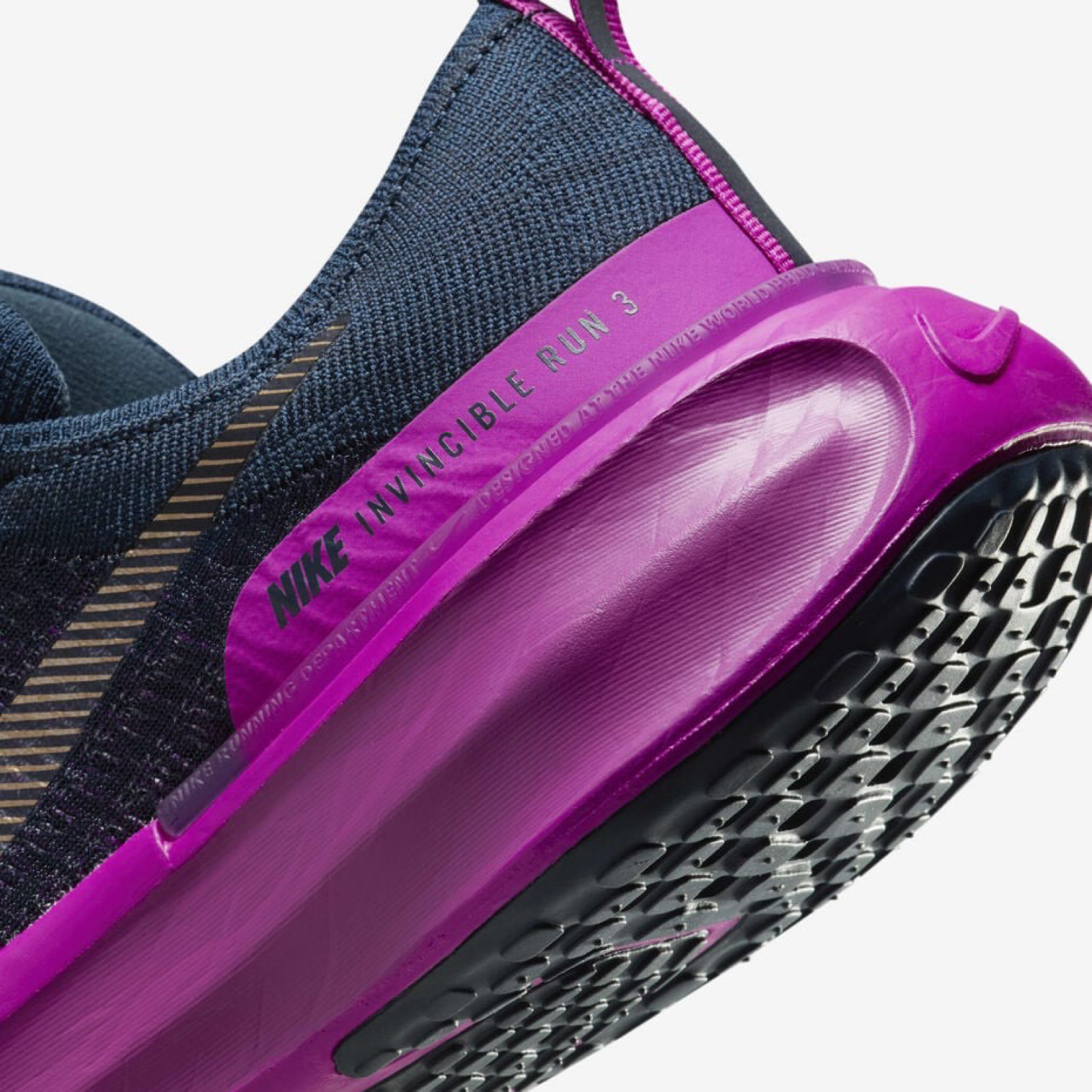 Дамски маратонки Nike ZoomX Invincible Run 3 FK DR2660-404 Women Sneakers Close-Up