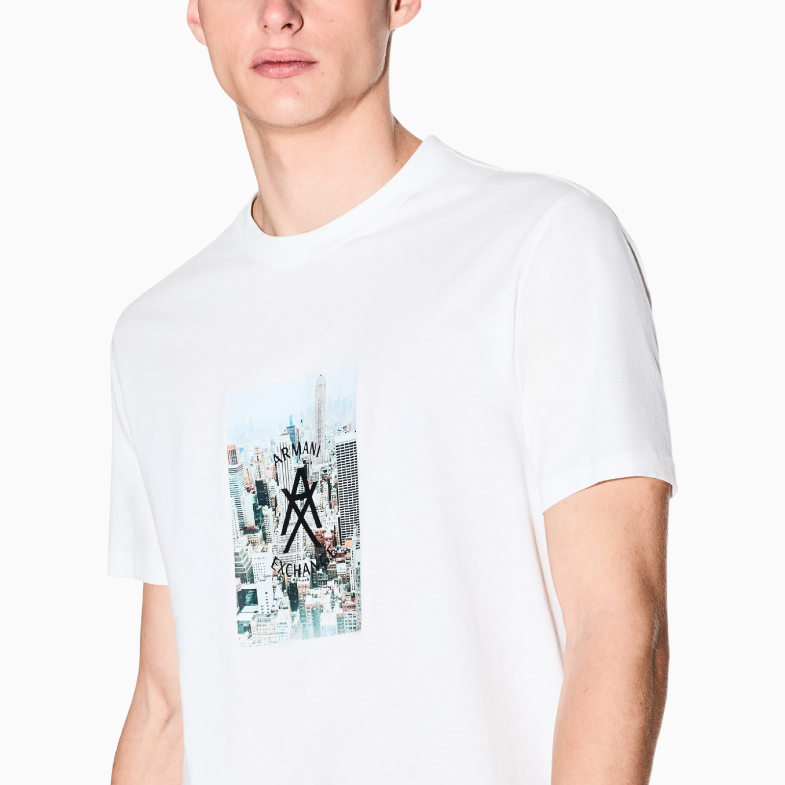 Мъжка тениска Armani Exchange Men T-shirt XM002214 AF10356 U0009 Close-Up