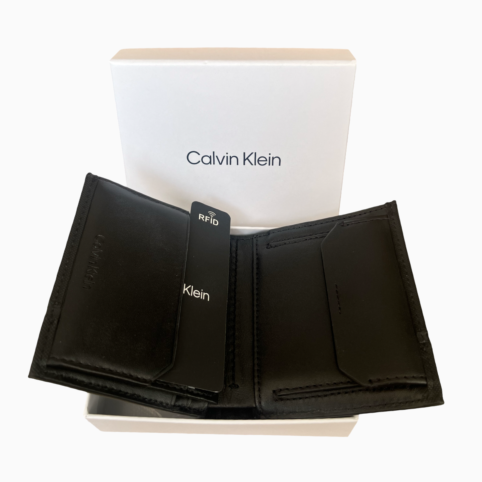 Мъжки портфейл Calvin Klein Men Wallet K50K509637 BAX Inside View