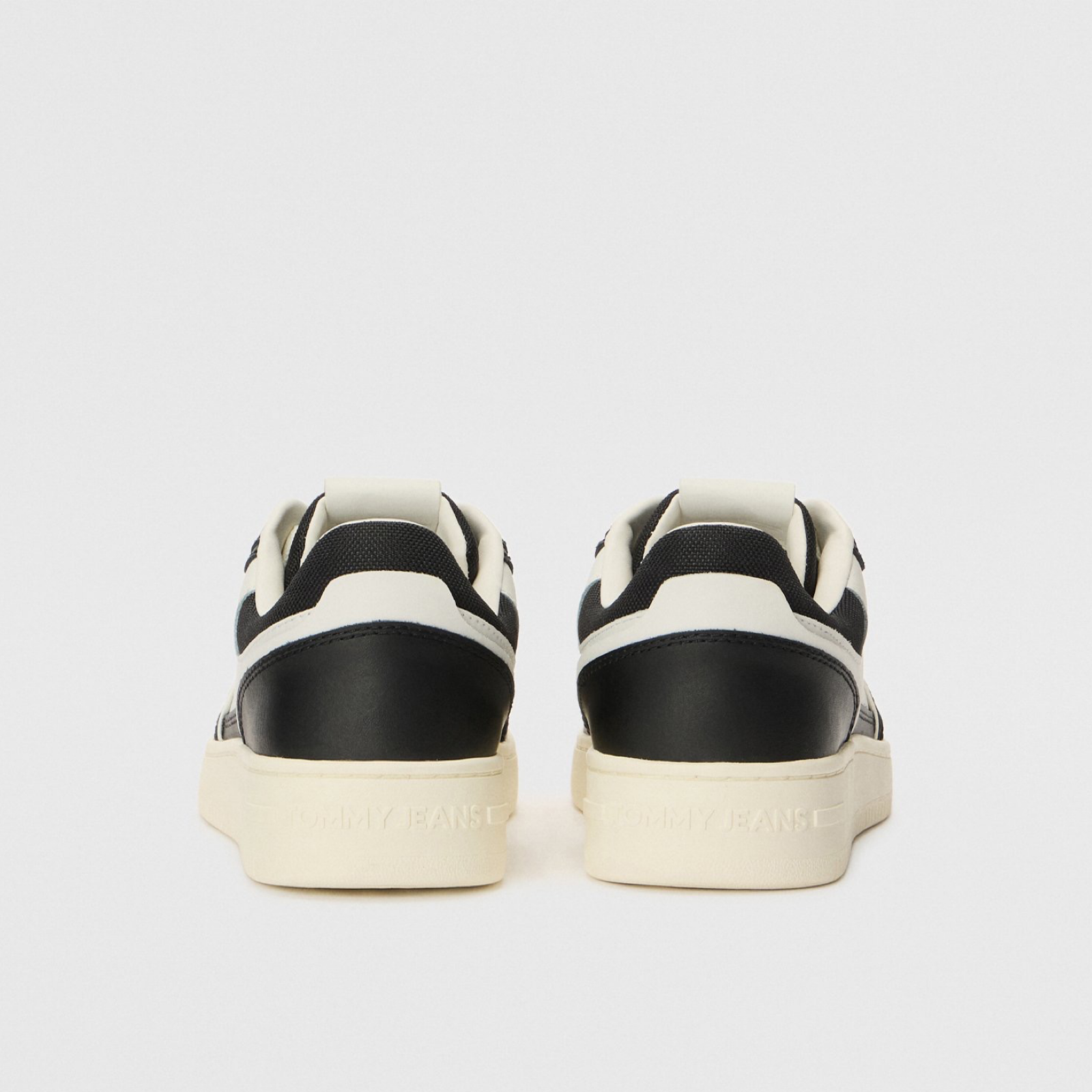 Мъжки кецове Tommy Hilfiger EM0EM01610 Heel View