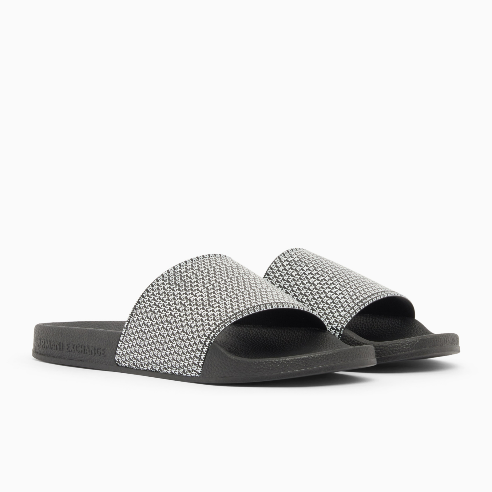 Мъжки чехли Men’s slippers Armani Exchange
XM002886 AF24948 MC562 side view
