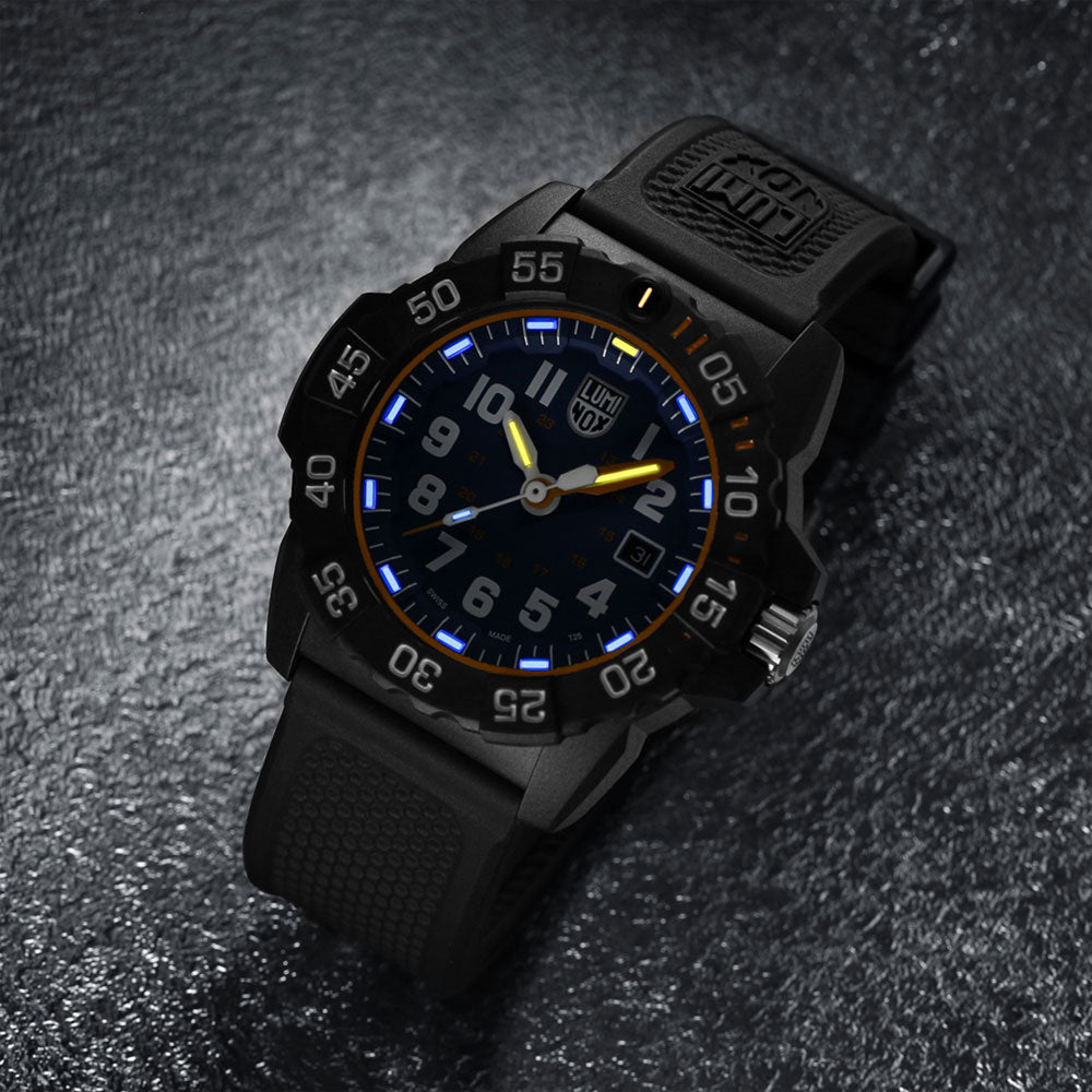 Мъжки часовник Men’s watch Luminox Navy Seal XS3503NSF socia media view