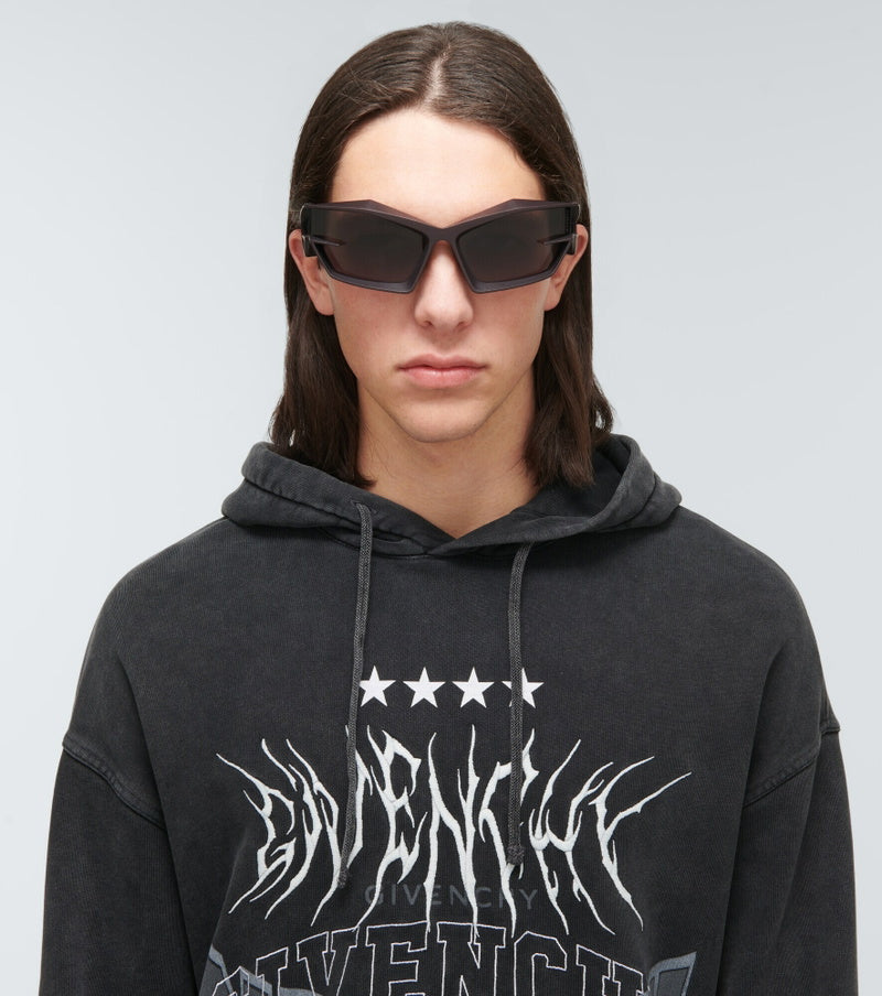Слънчеви очила Unisex sunglasses Givenchy GIV CUT BR007GR04 A001 Black lifestyle view 2