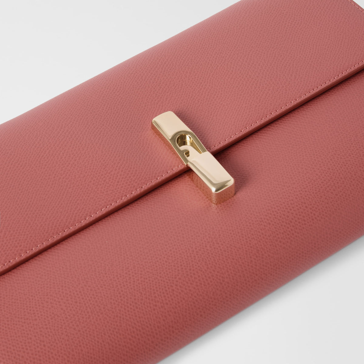 Women’s clutch bag Furla Iride WE00913_ARE000_1007_4898S Rosewood detail view