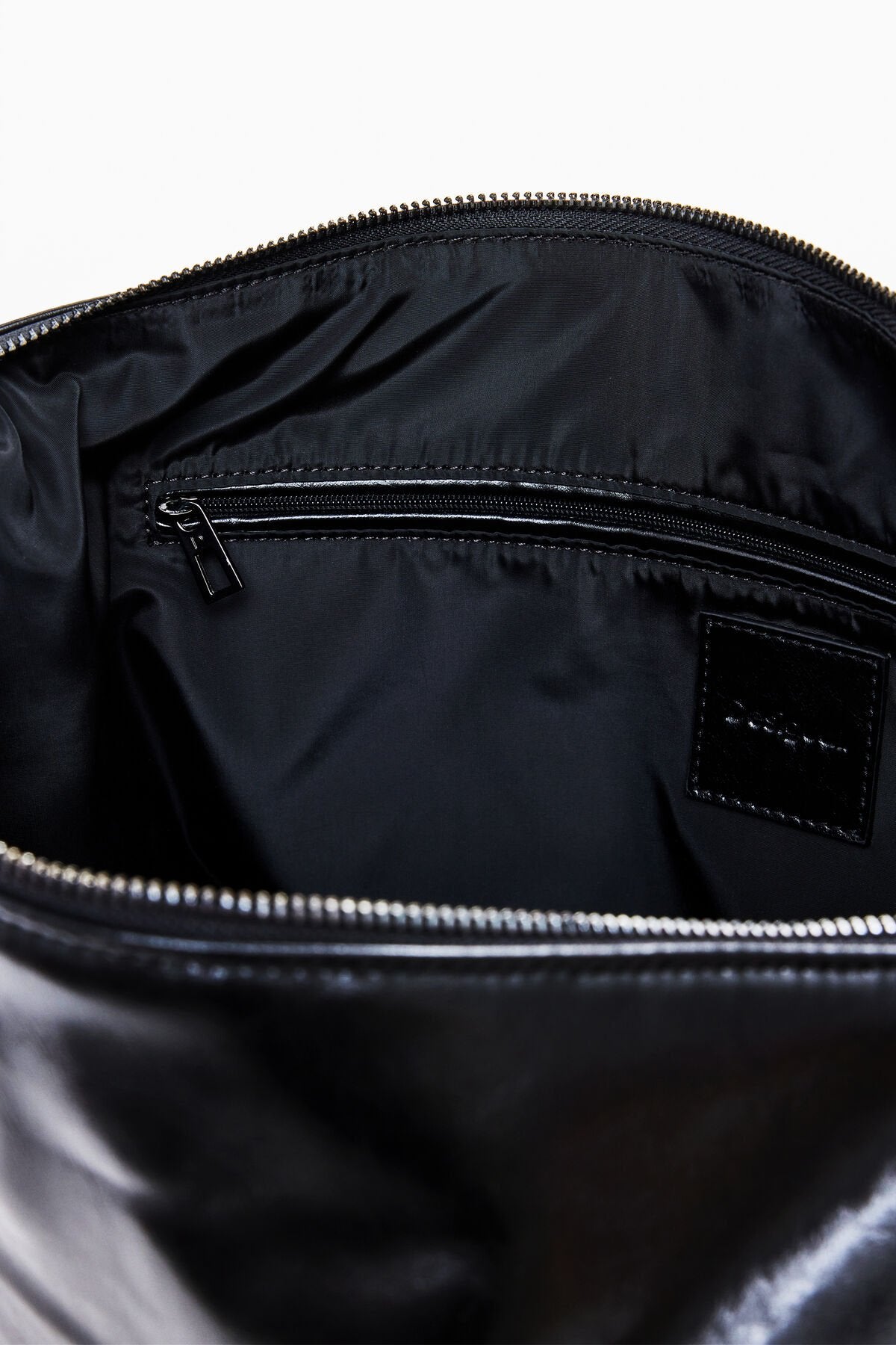 Дамска чанта Women’s handbag Desigual
25SAXPCQ 2000 Black inside view