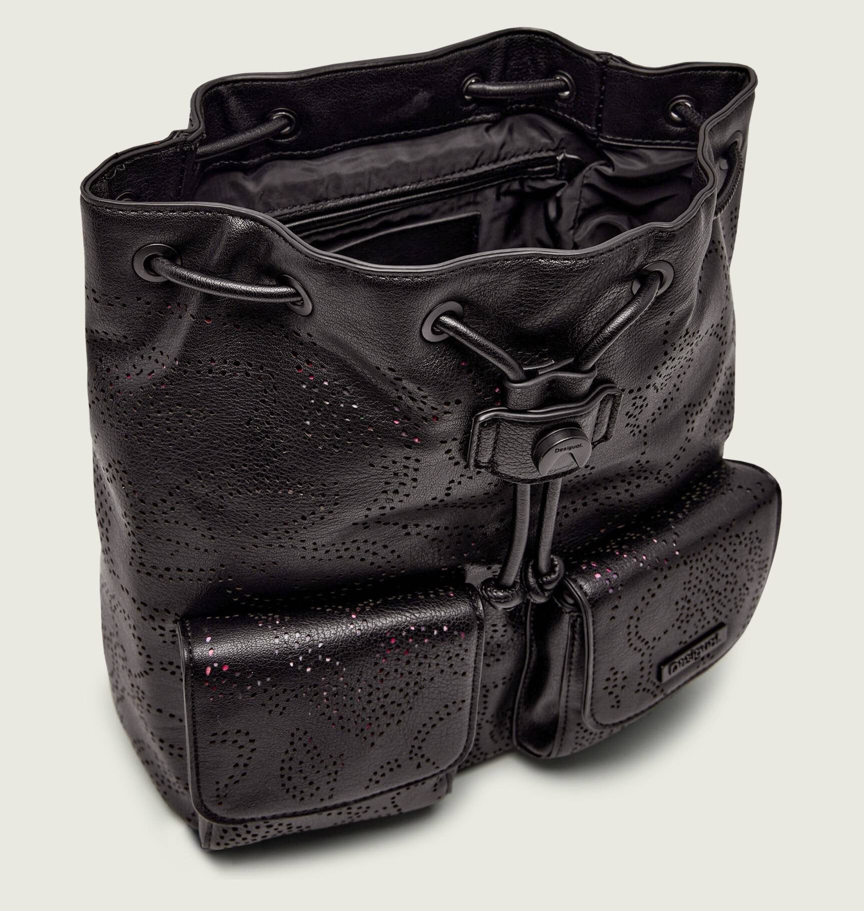 Дамска раница Women’s rucksack Desigual
26SAKP30 2000 Black angled view 2