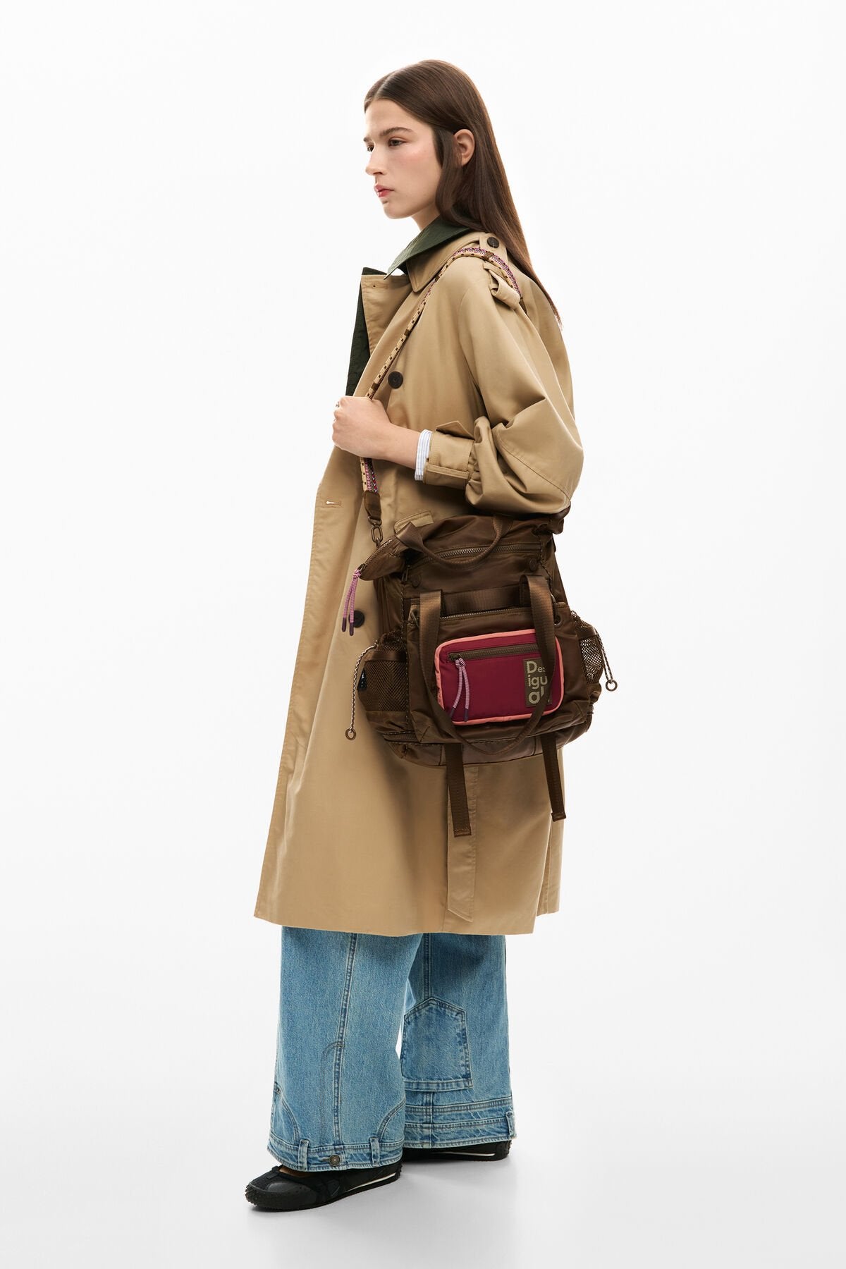 Дамска раница Women’s rucksack Desigual
26SAKY11 6000 head to toe view