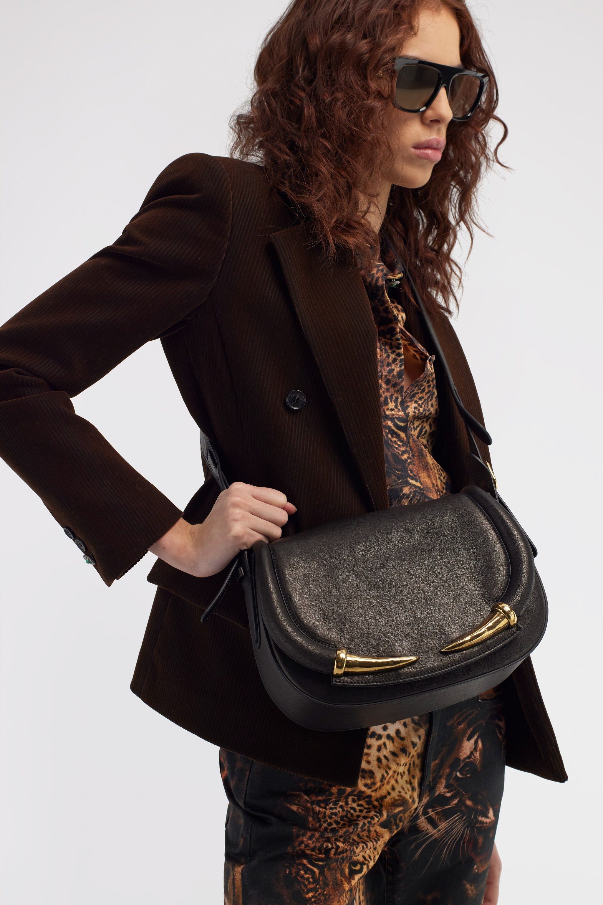 Дамска чанта Women’s shoulder bag Roberto Cavalli SKB011 PNI00 05051 Black lifestyle view