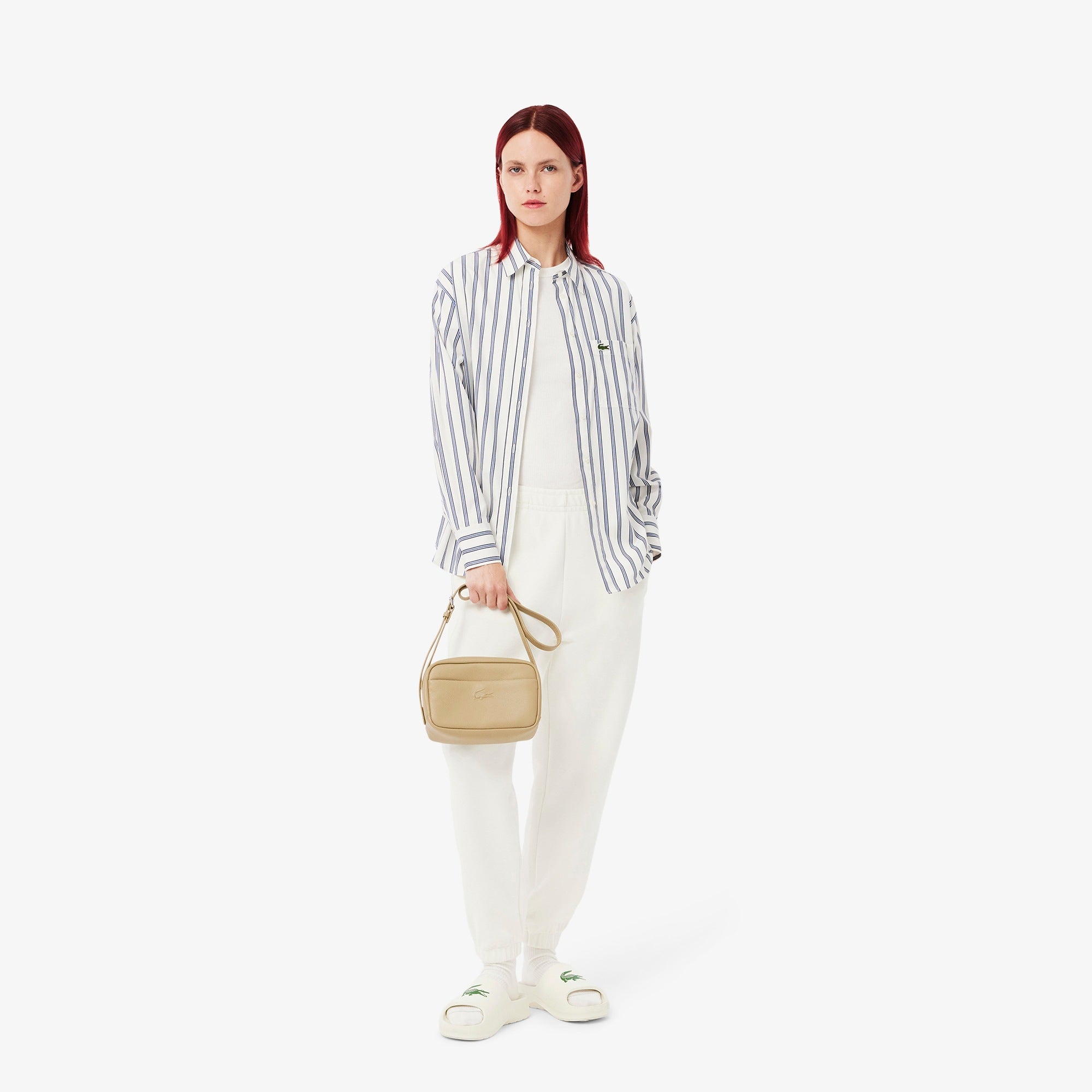 Дамски чехли Women’s slippers Lacoste Serve Slide 2.0 48CFA0022-1Y5 Off White / Dark Green close up view lifestyle view 2