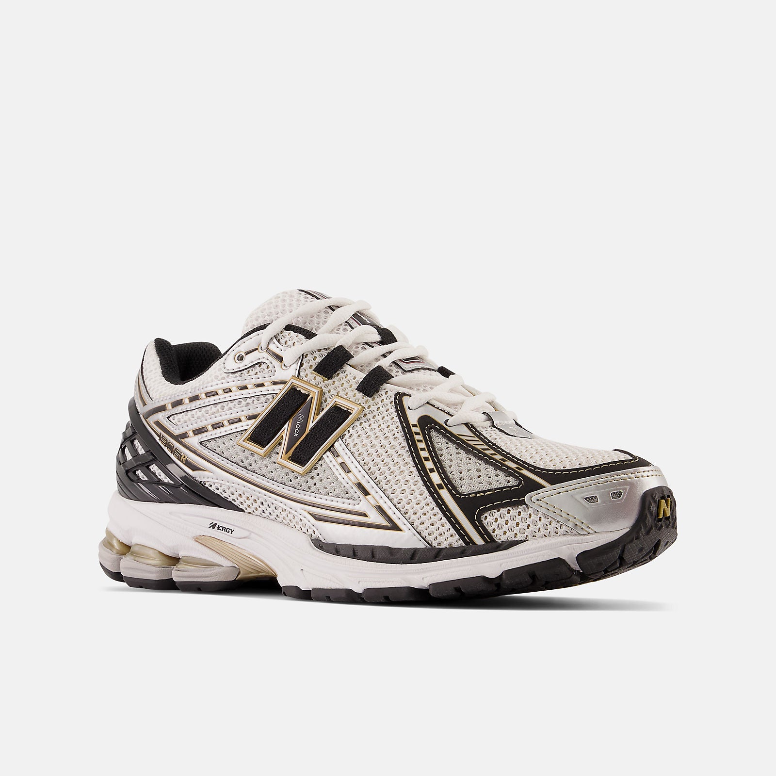 Дамски маратонки Women’s sneakers New Balance GC1906RA angled view