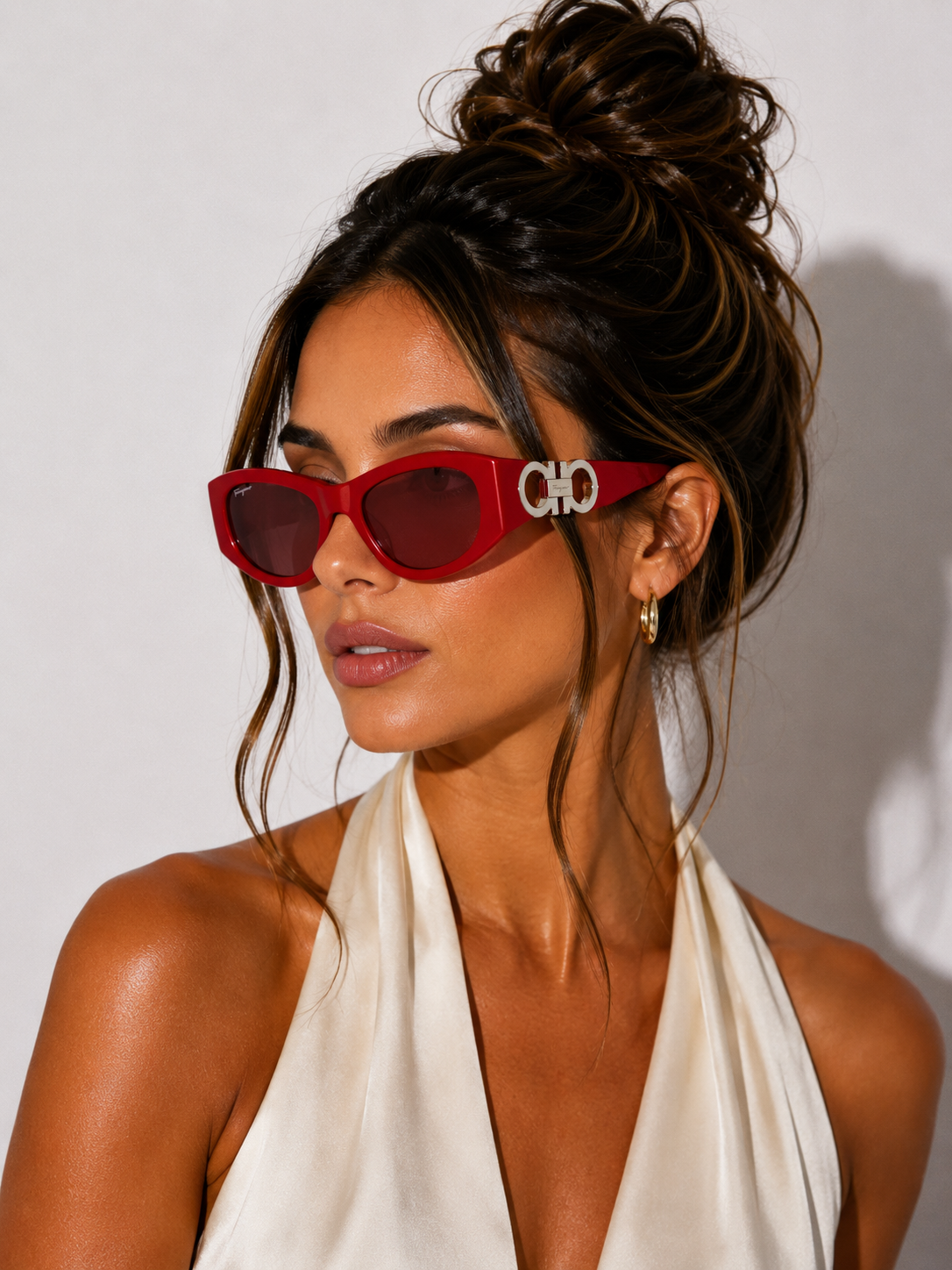 Дамски слънчеви очила Women’s sunglasses FERRAGAMO SF1082S 600 Red lifestyle vew