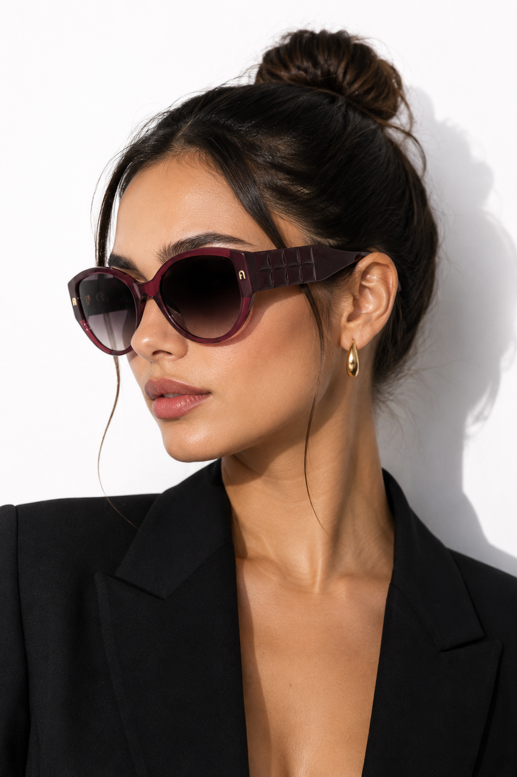 Дамски слънчеви очила Women’s sunglasses FURLA SFU784 0AFD Burgundy Lifestyle view