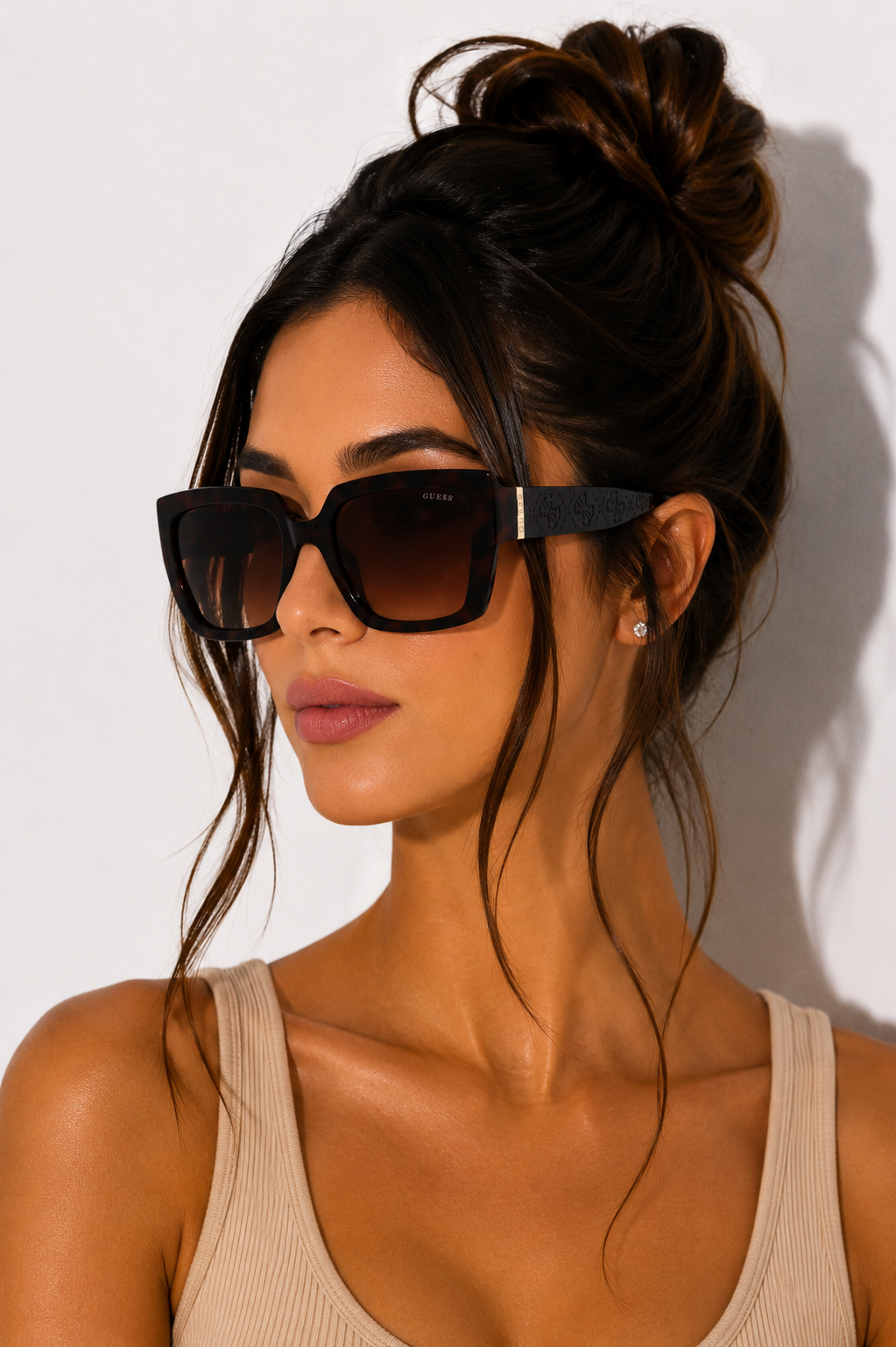 Дамски слънчеви очила Women’s sunglasses GUESS GU00200 52F Brown lifestyle view