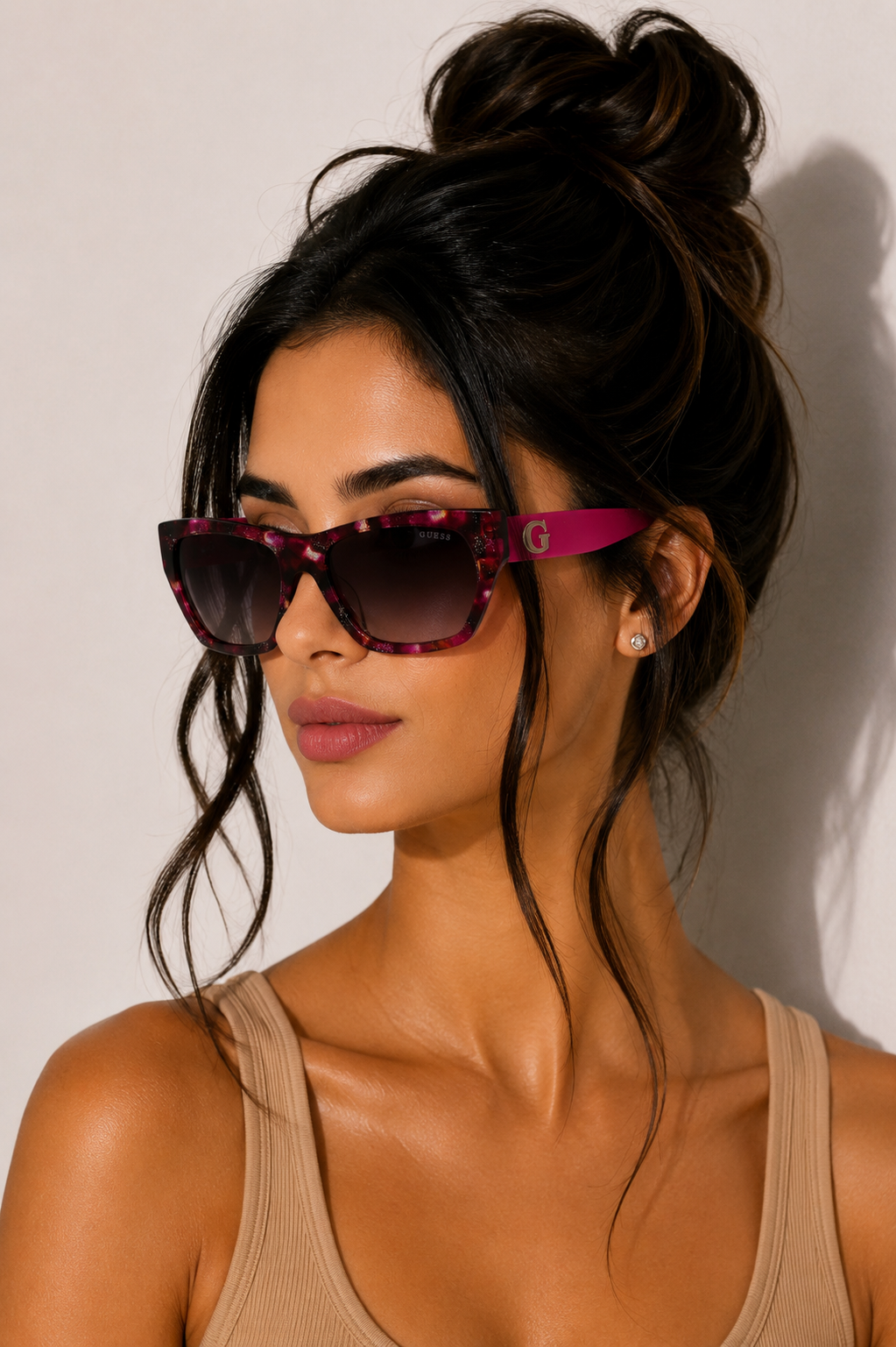Дамски слънчеви очила Women’s sunglasses Guess GU00203-H 78F lifestyle view