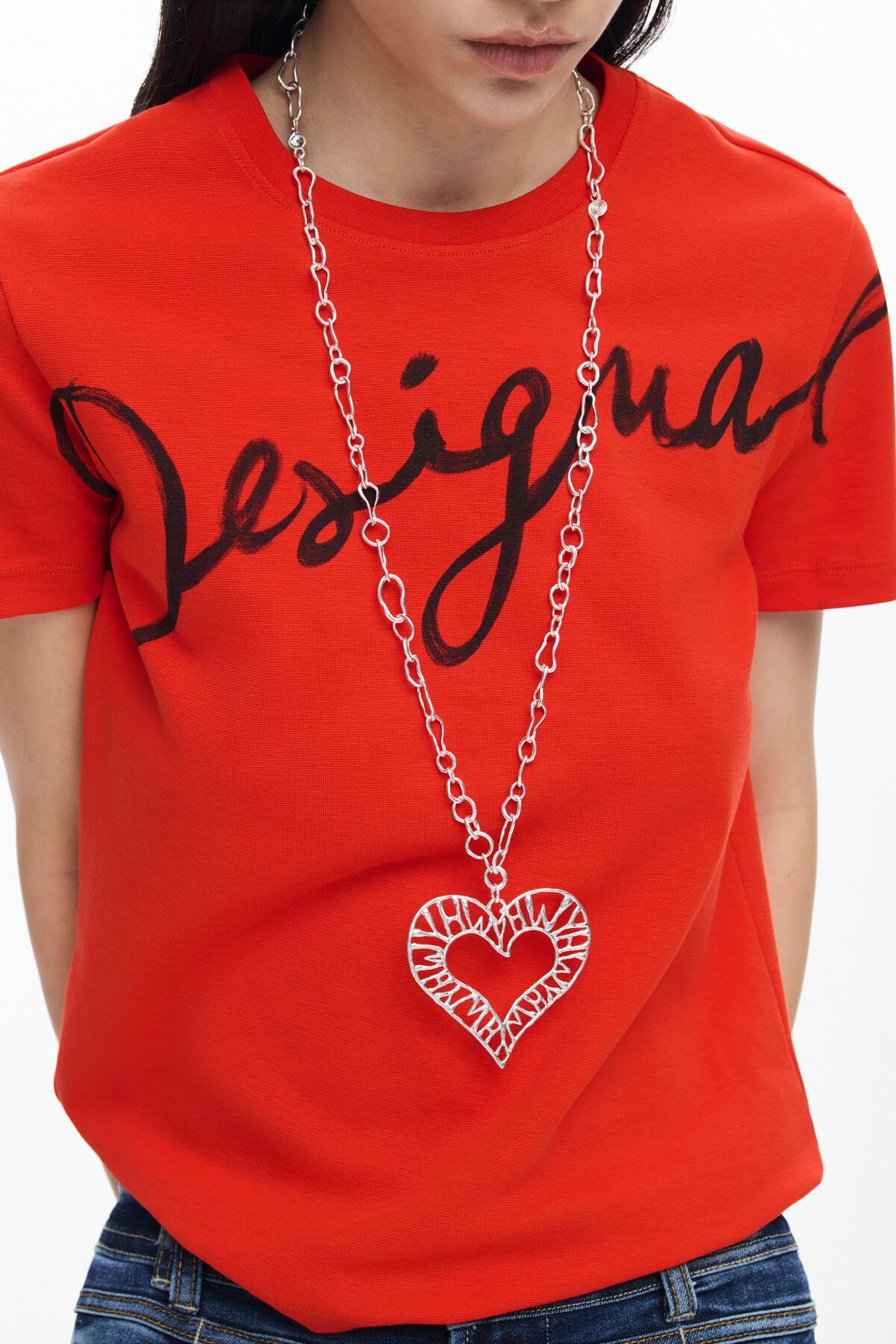 Дамска тениска Women’s t-shirt Desigual
26SWTK07 3005 Red close up view