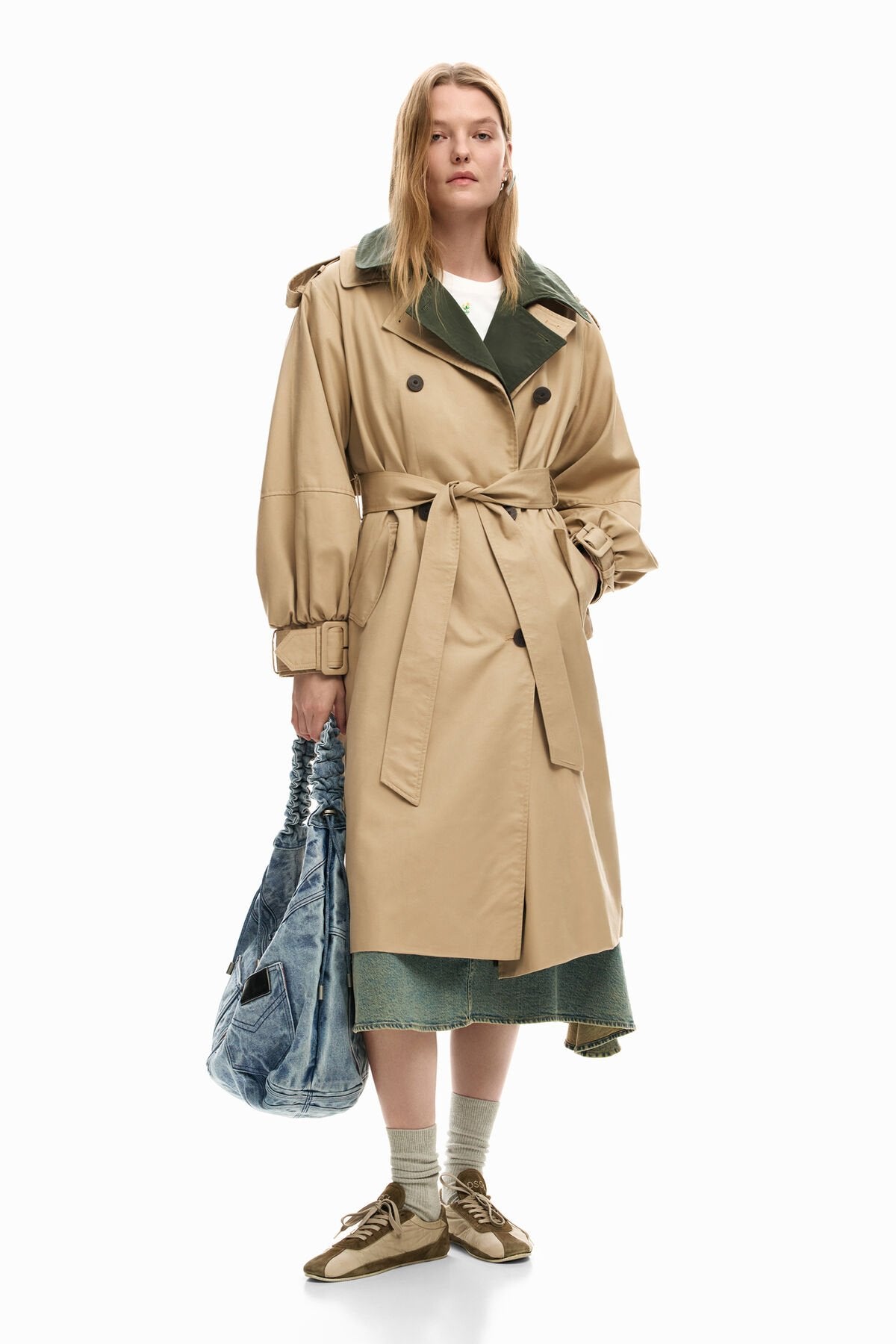 Дамски тренчкот Women’s trench coat Desigual
26SWEW12 6007 Beige front view