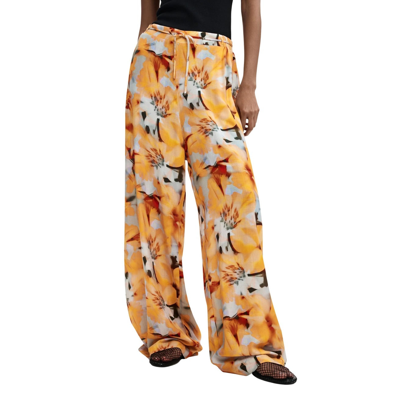Дамски панталон Women’s trousers Desigual
26SWPW38 5002
