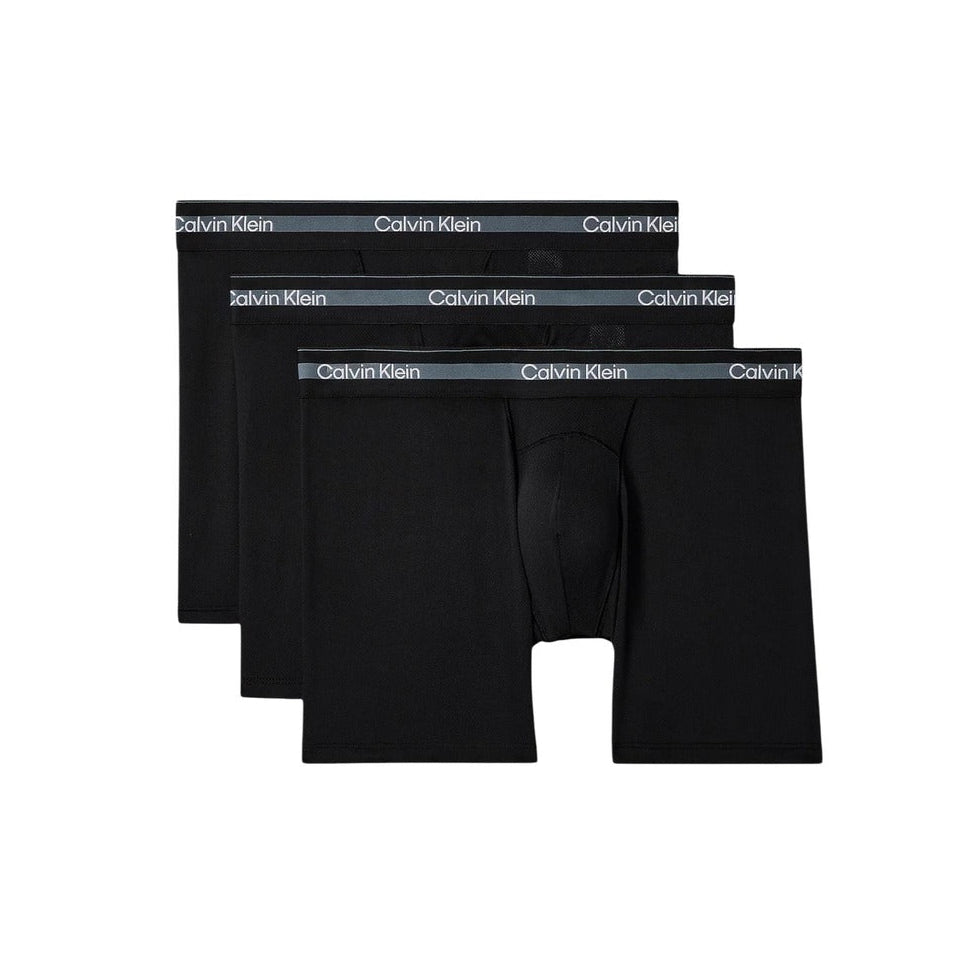 Мъжки боксерки Calvin Klein Men 3-pack Boxers LV00NB4537 UB1 Front View