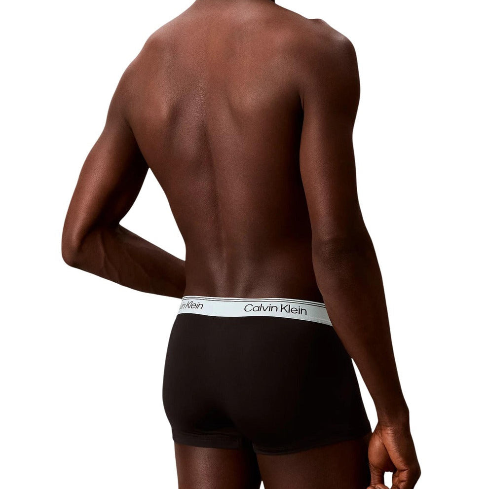 Мъжки боксерки Calvin Klein Men Boxers LV00NB4409 3ZP Back View