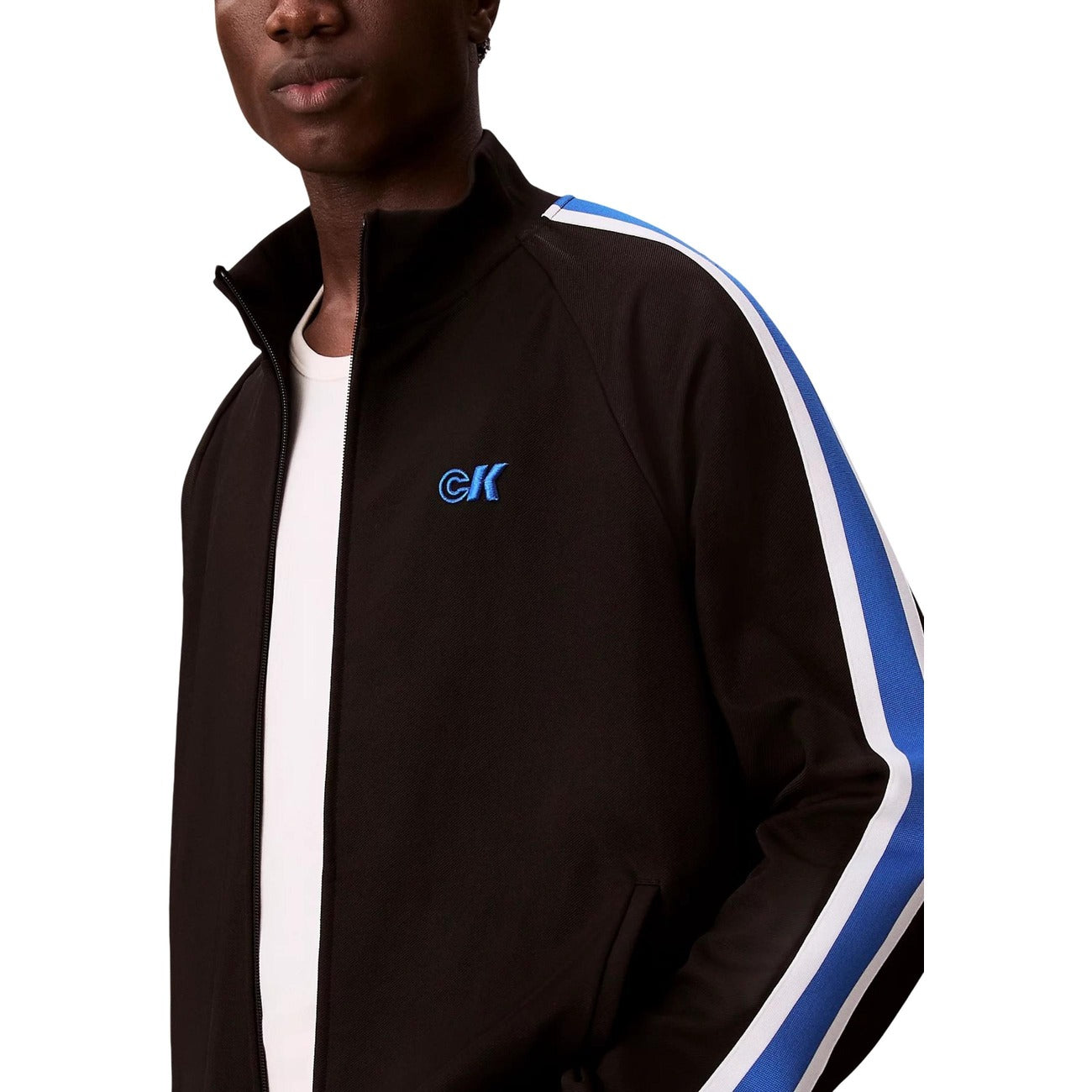 Мъжки черен суичър Calvin Klein Jeans Men Sweatshirt LV04RC231G Close-Up