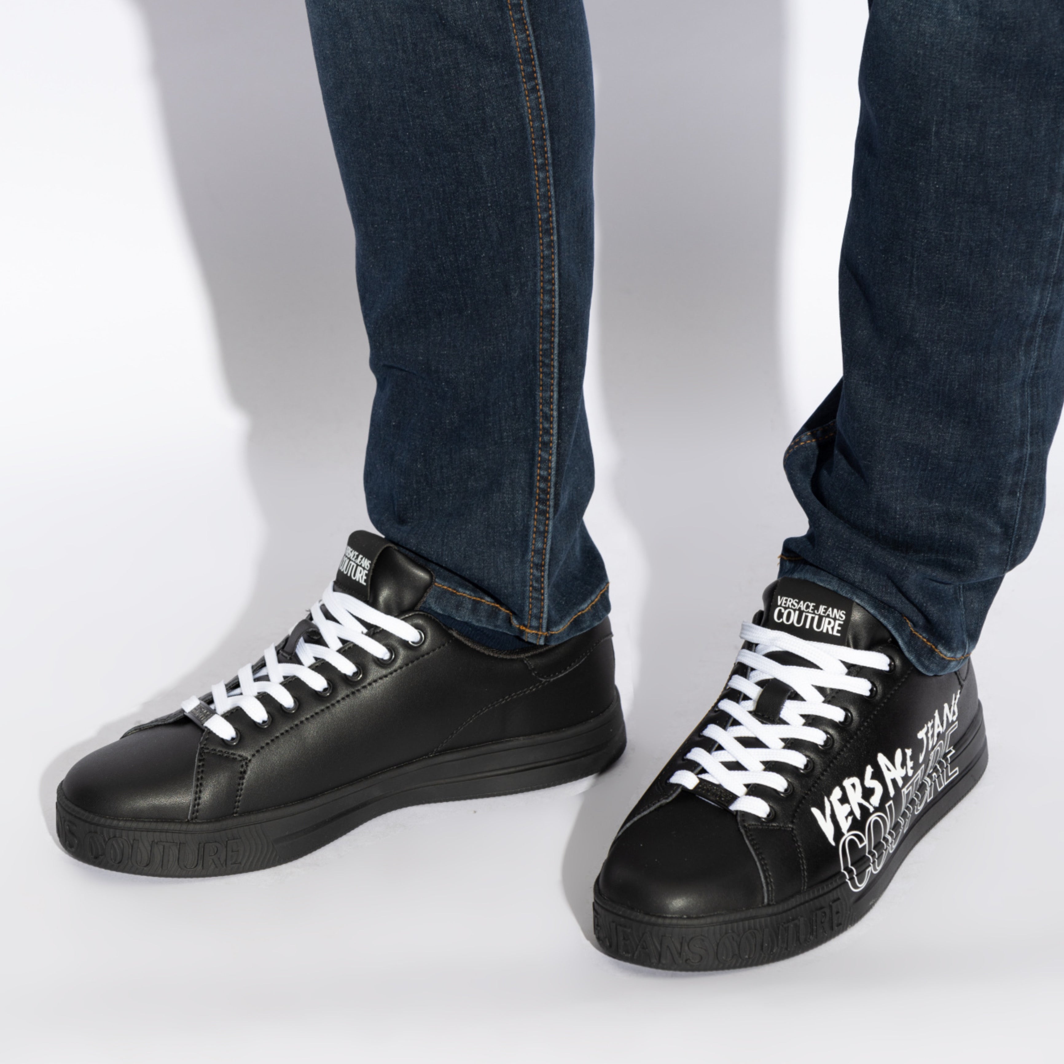 Мъжки кецове Men’s sneakers Versace Jeans Couture 78YA3SKC ZPB03 899 Black lifestyle view