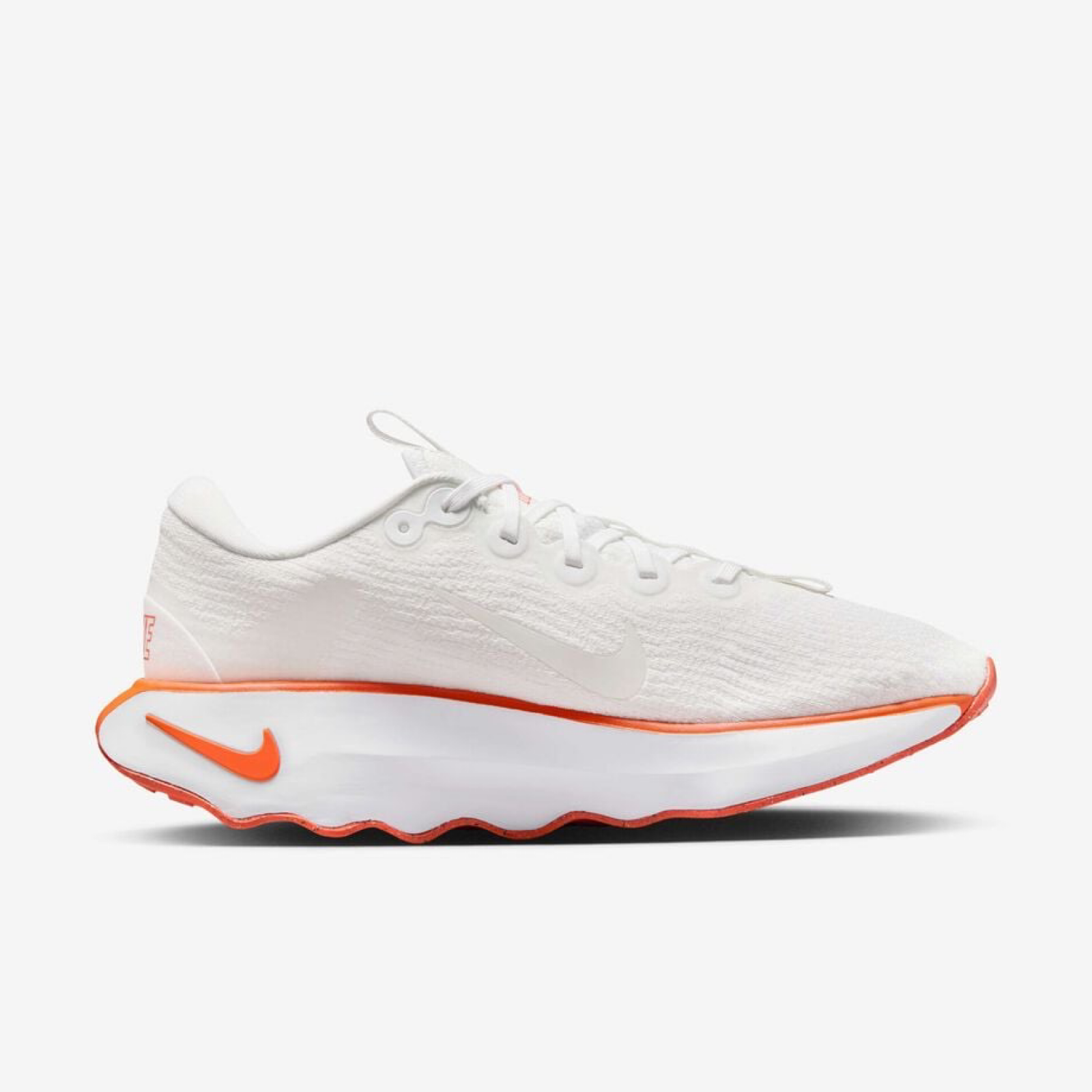 Дамски маратонки Nike Motiva DV1238-109 Women Sneakers Medial View