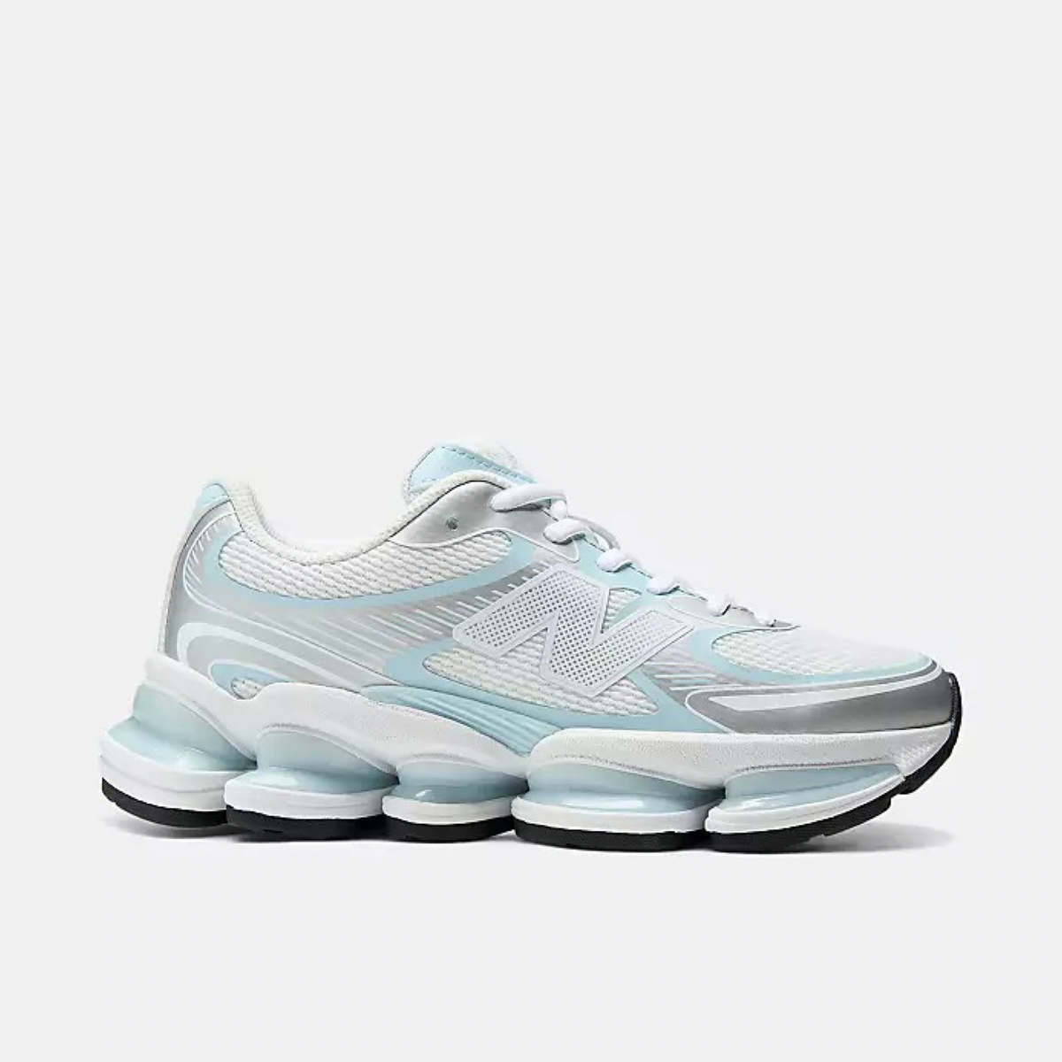 Дамски маратонки New Balance 2000 Women Sneakers G20004YV Lateral View