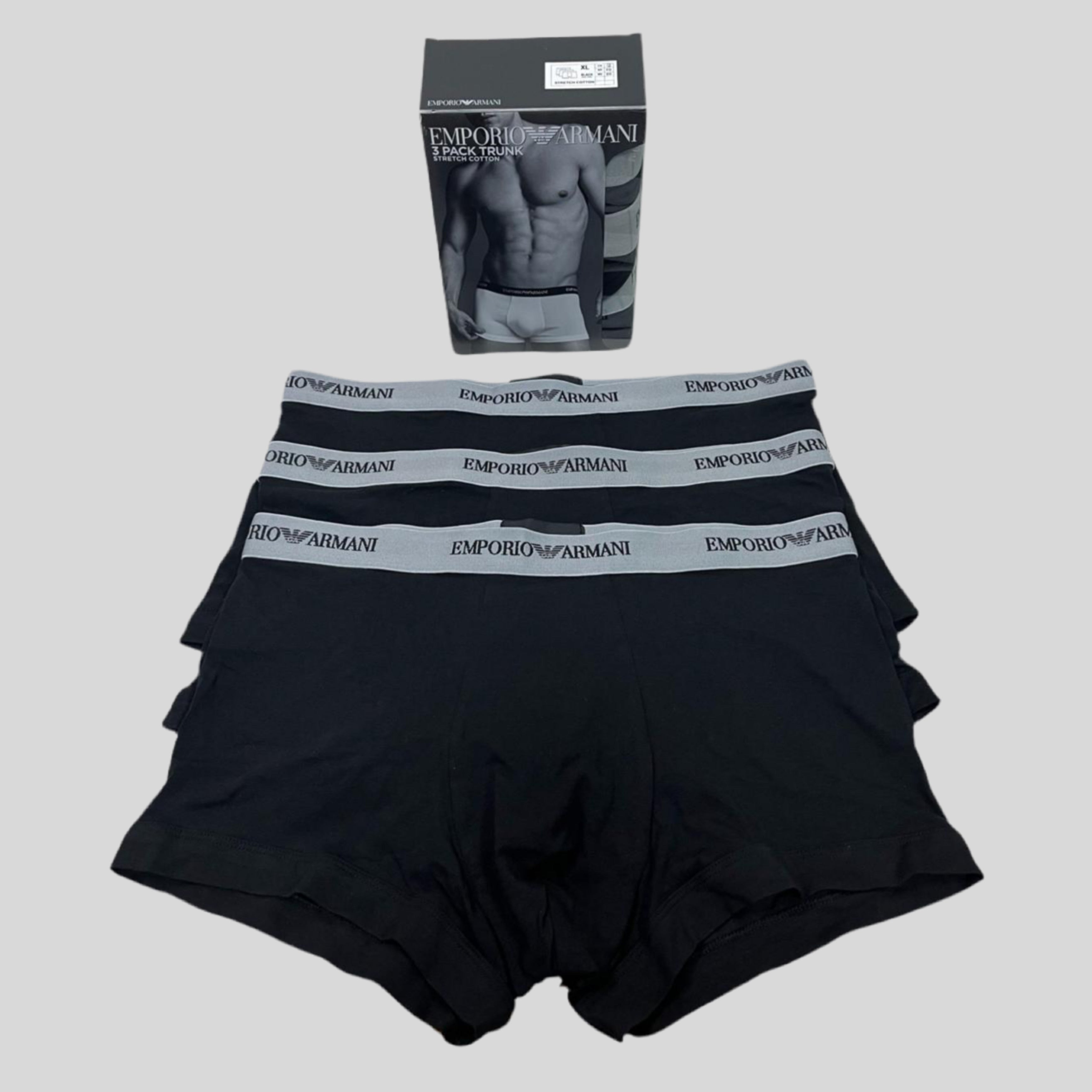 Мъжки боксерки 3 броя в кутия Emporio Armani 111357 CC717 00120 в черно