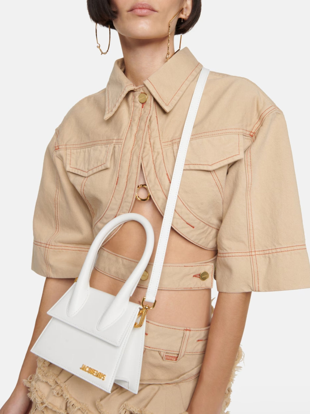 Дамска чанта Medium handbag JACQUEMUS Le Chiquito Medium 213BA0073000-990 White lifestyle view