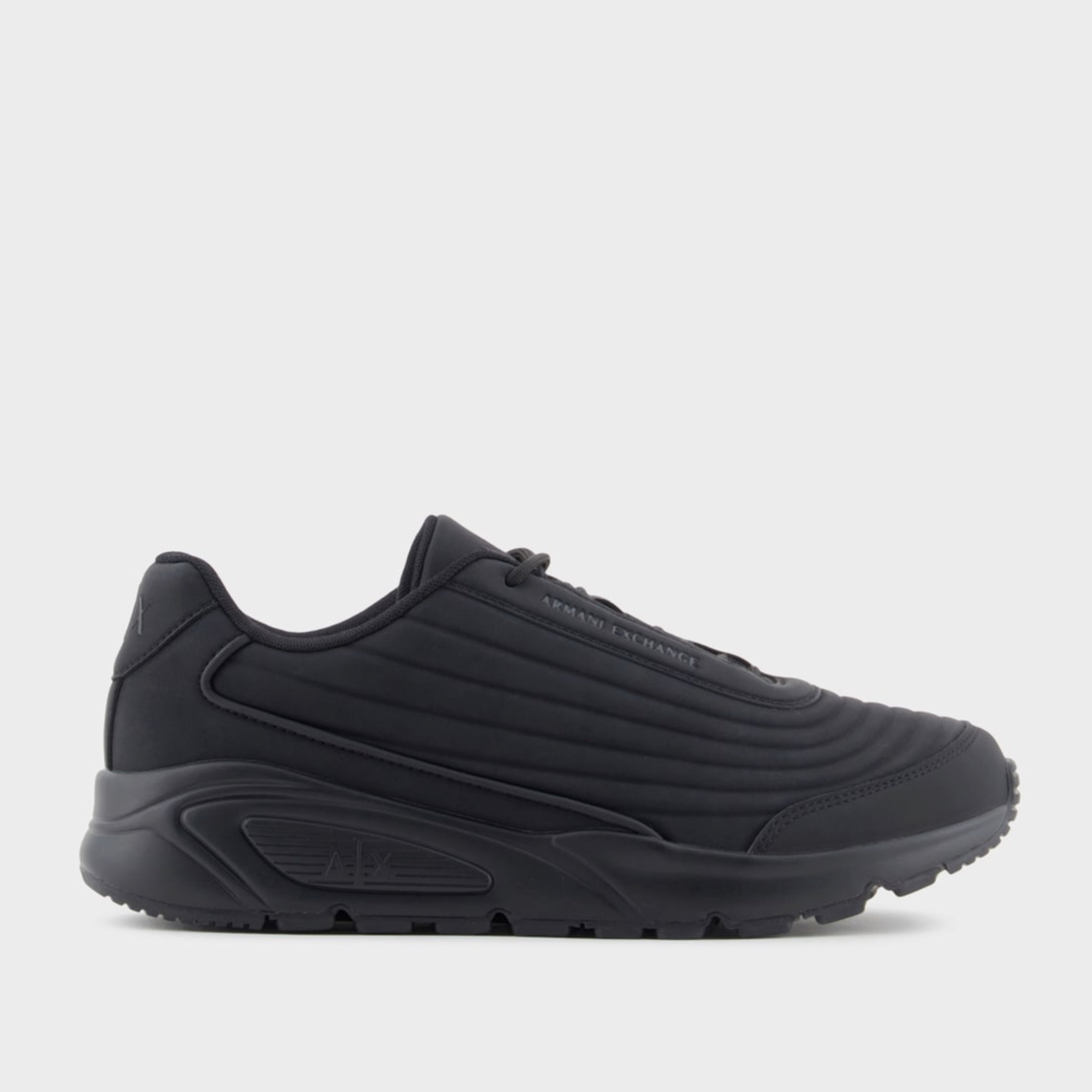 Мъжки маратонки Men sneakers Armani Exchange XU229 XV866 00002 Black Lateral View-2