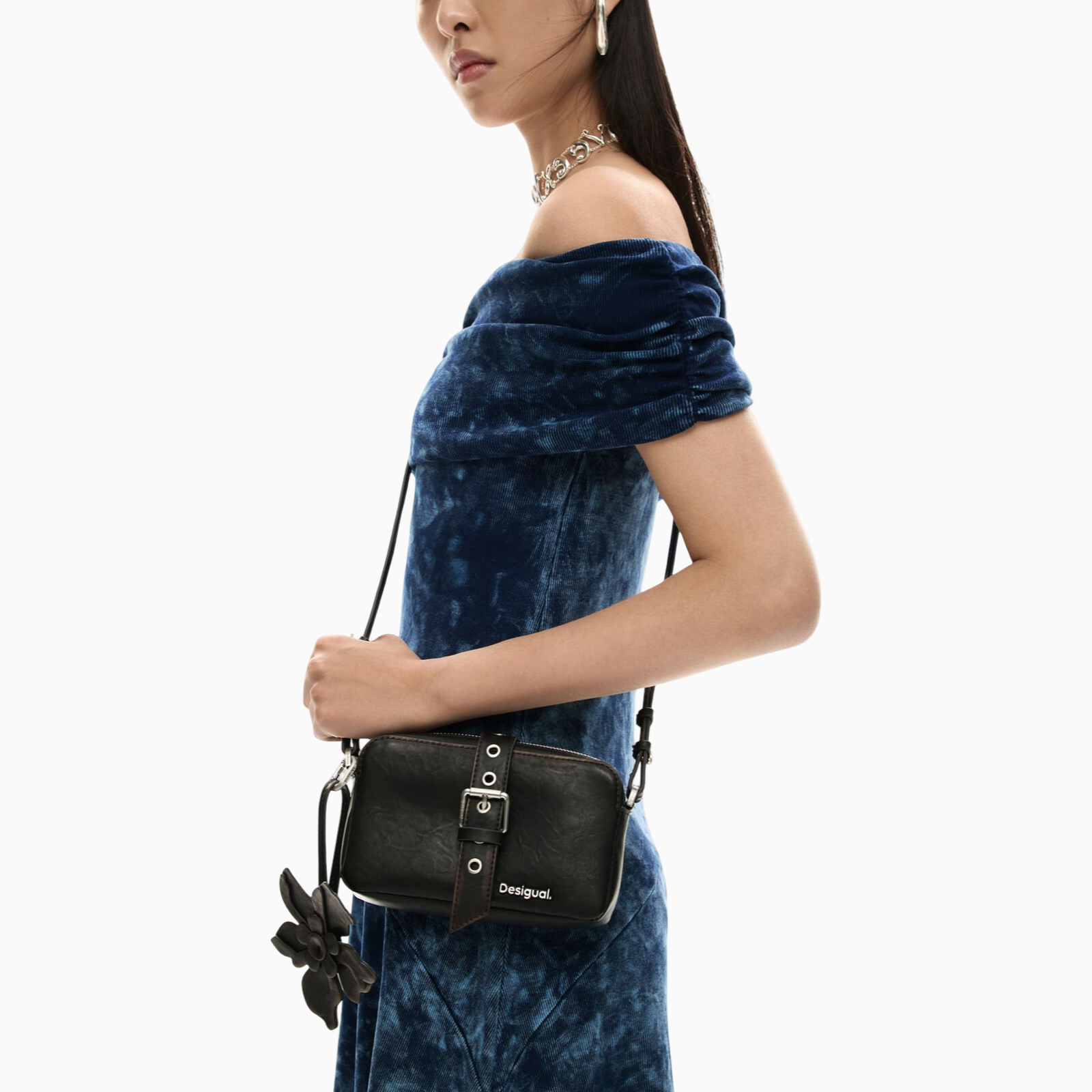 Дамска кафява чанта Desigual Women Crossbody Bag 26SAYP08 6009 Model View