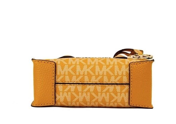 Michael Kors Mercer XS Honeycomb Gold Signature PVC чанта през рамо Север Юг