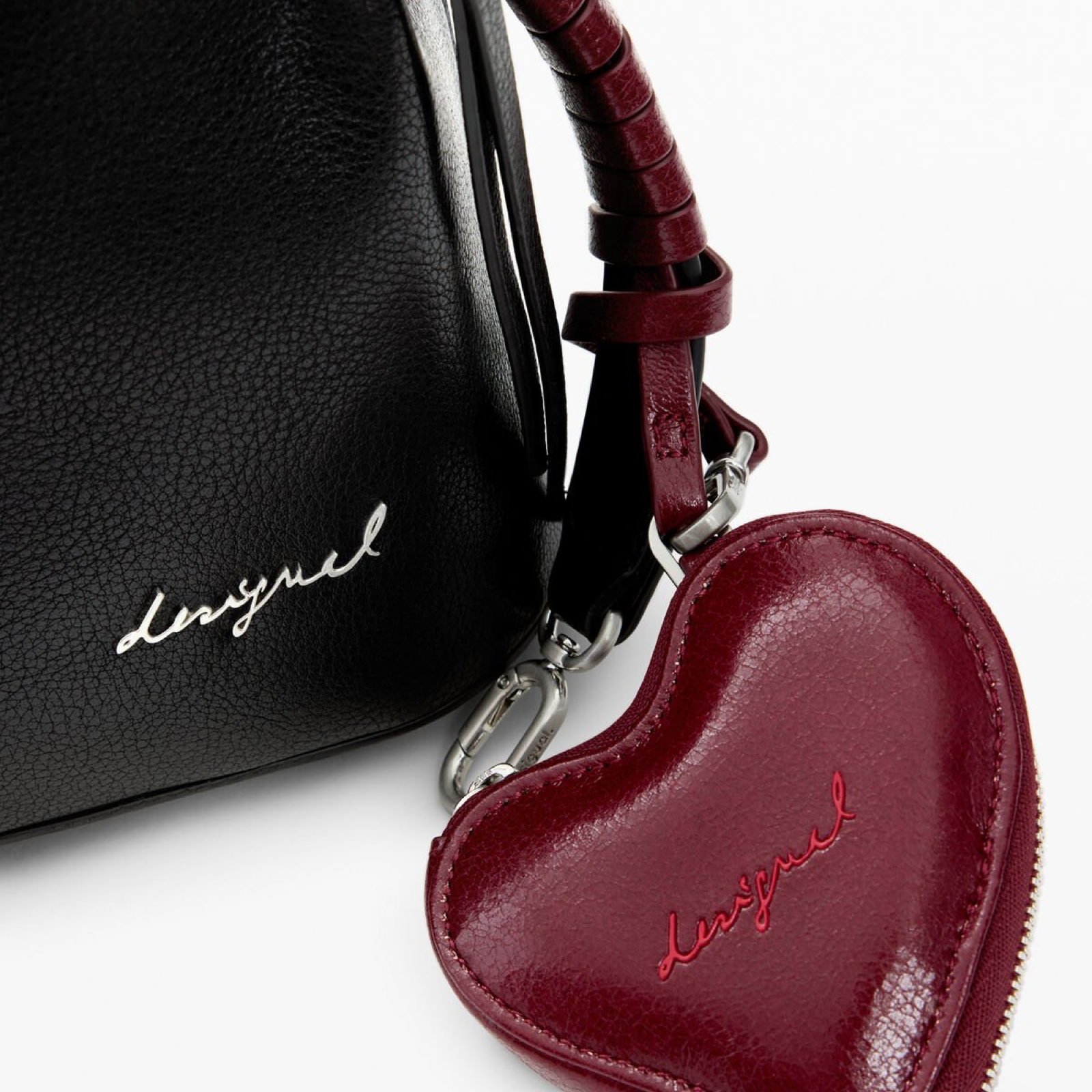 Дамска раница Desigual Women Rucksack 26SAKP21 2000U Close-Up