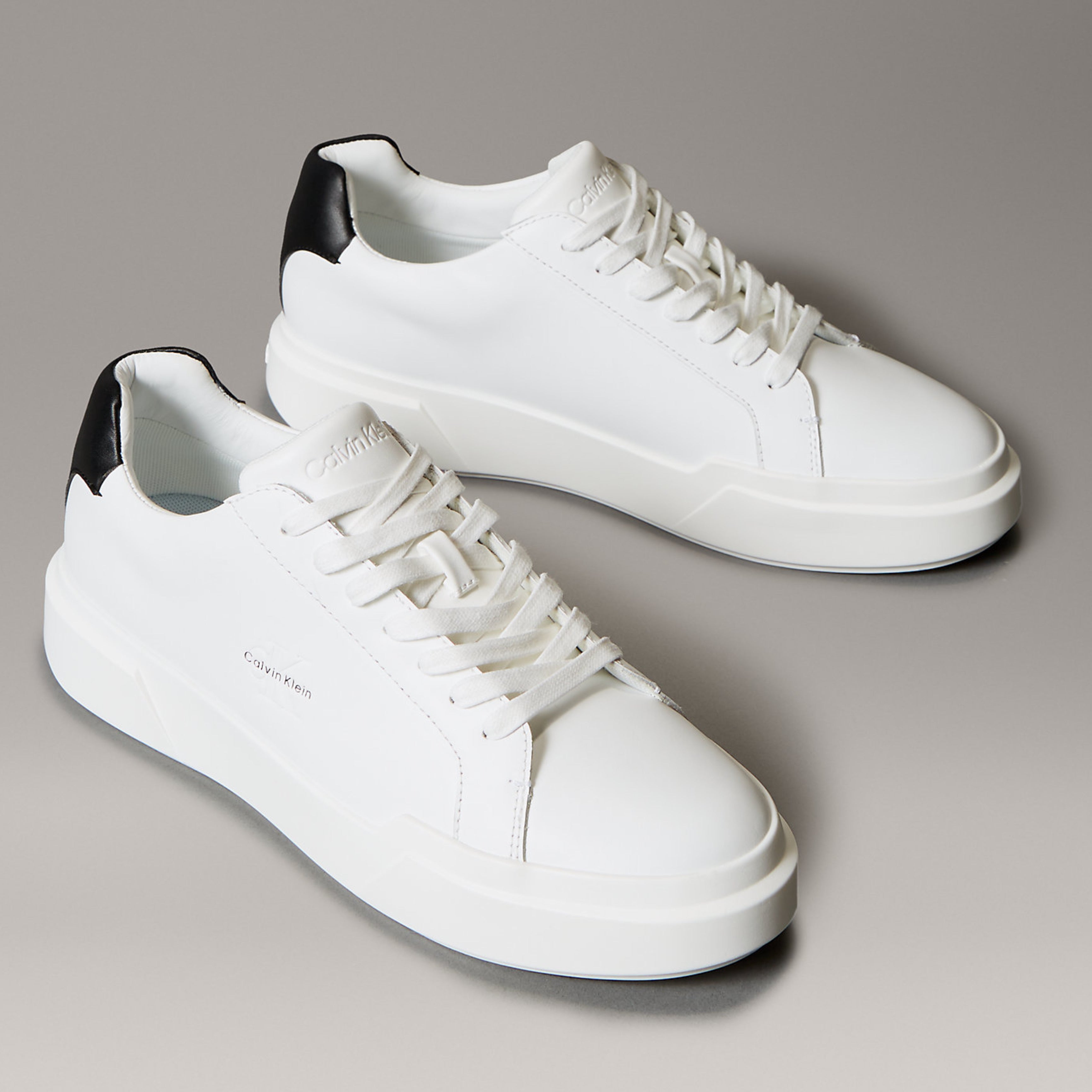 Мъжки кецове Men’s sneakers Calvin Klein YM0YM0134401W White