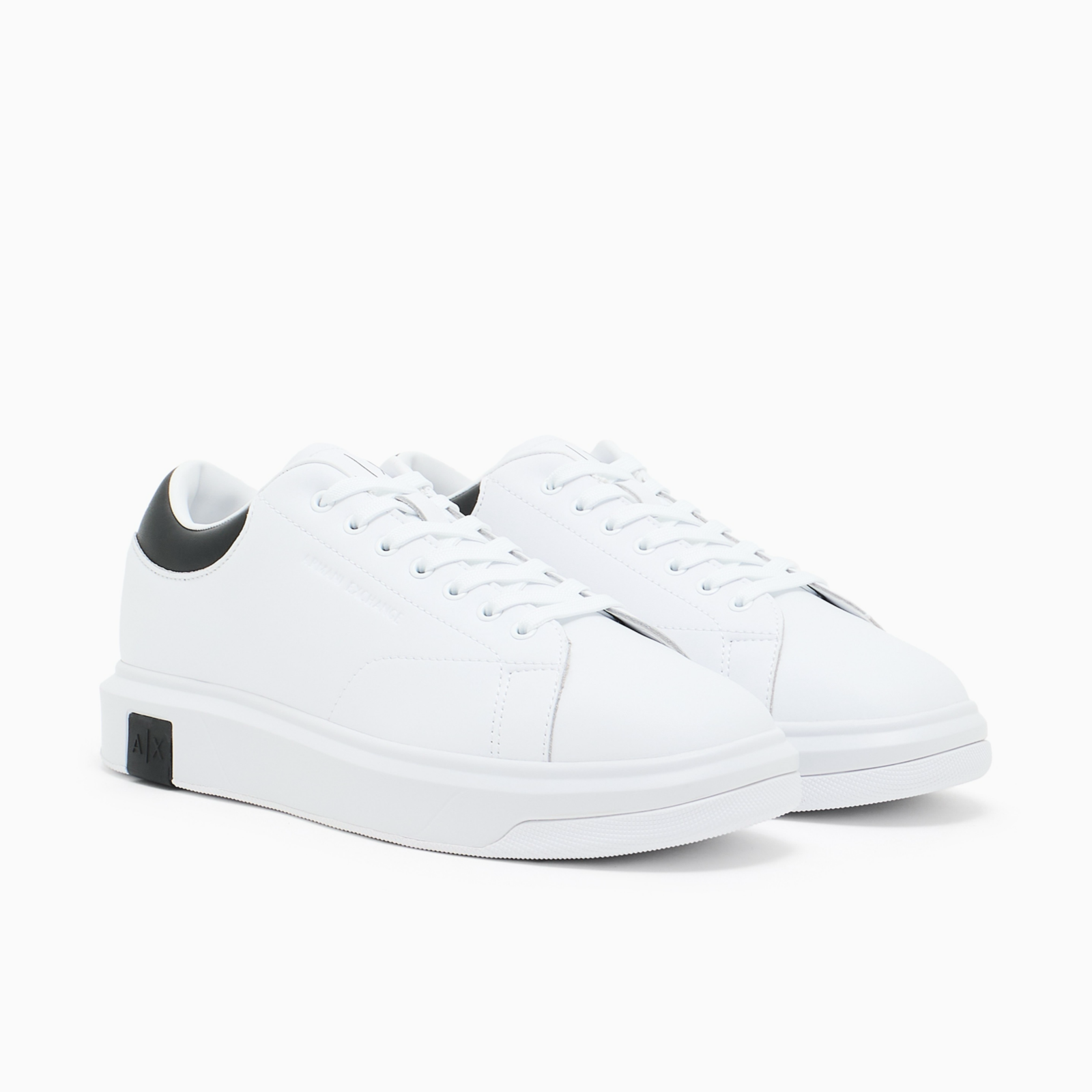 Мъжки бели кецове Armani Exchange Men Sneakers XUX123 XV534 K488 Front View