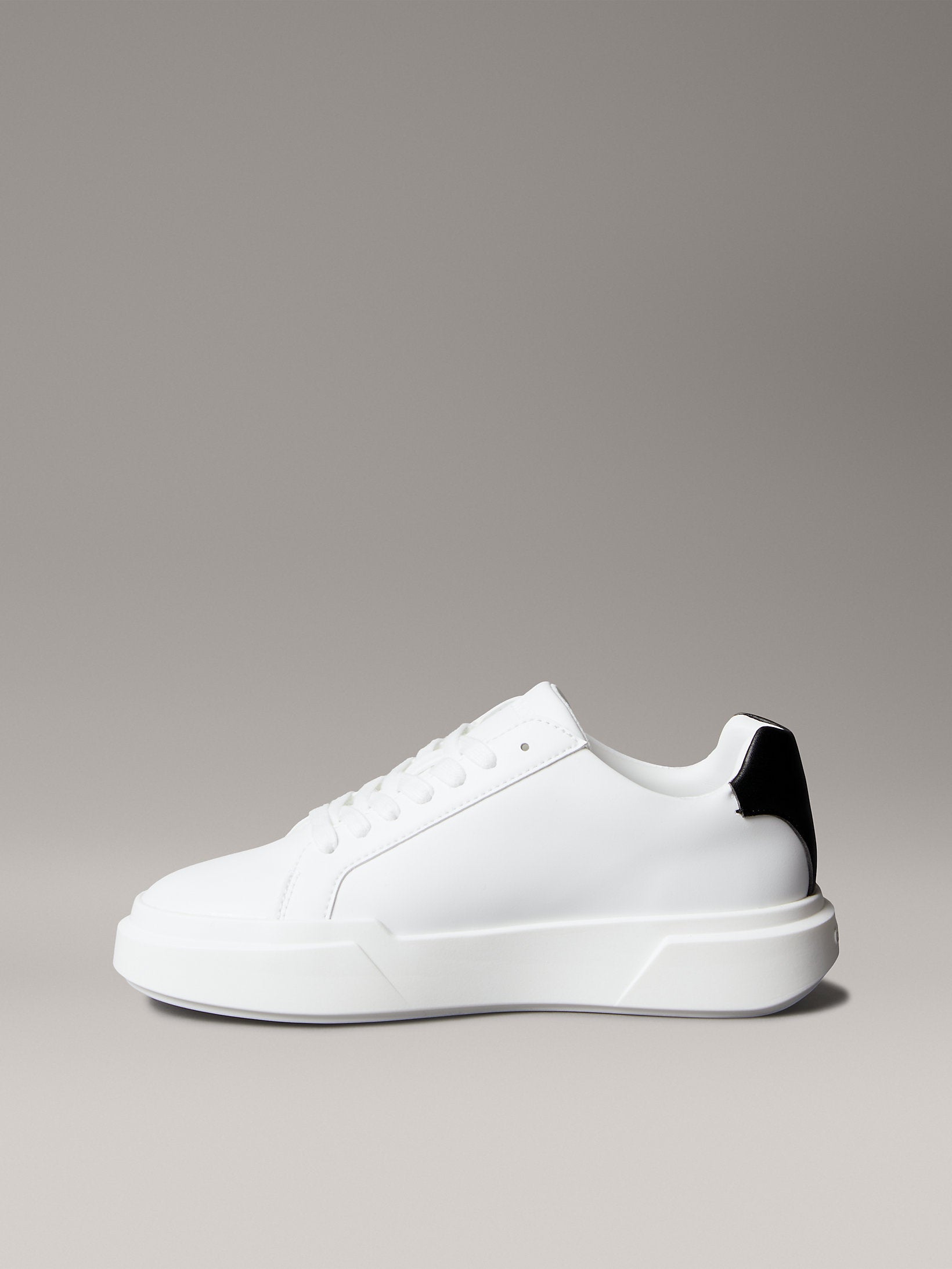 Дамски кецове Women’s sneakers Calvin Klein YW0YW0194701W White medial view