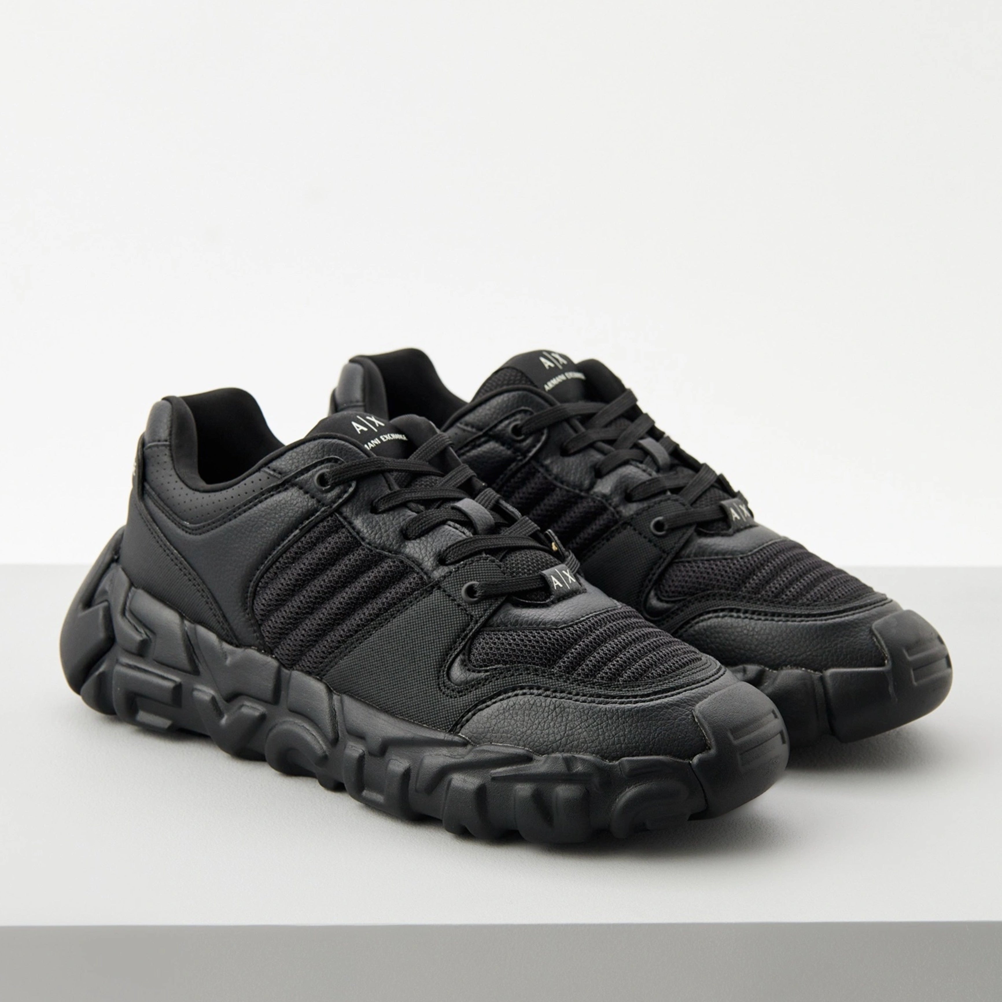 Мъжки маратонки men sneakers XUX234 XV872 00002 Black Lateral View