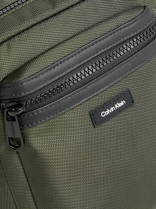 Мъжка чанта Men’s crossbody bag Calvin Klein K50K511639 Military green logo view