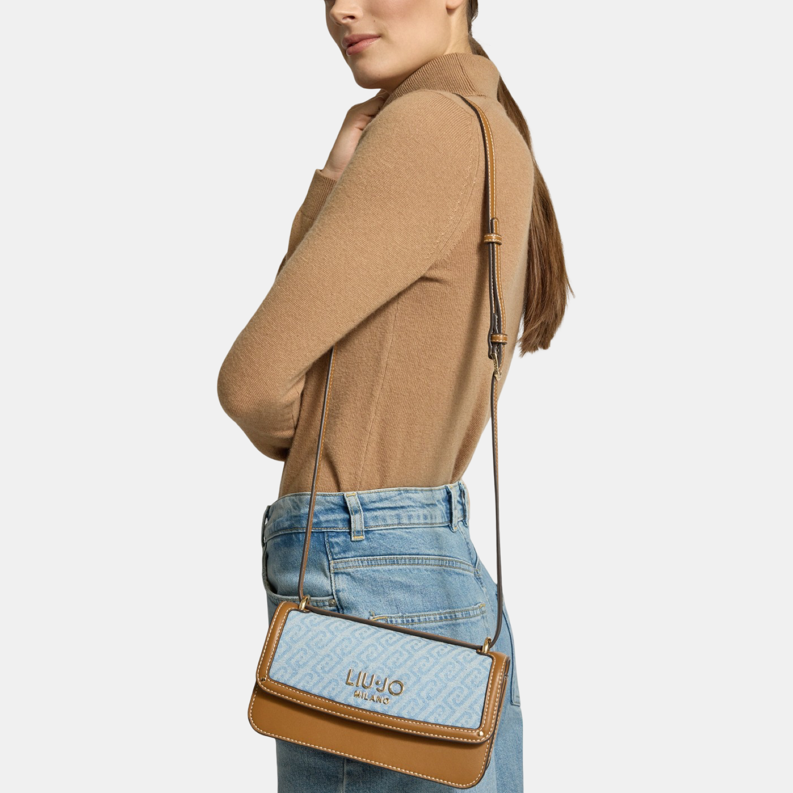 Дамска чанта Liu Jo Women Crossbody Bag AA6063 T379A 09C45 Model View