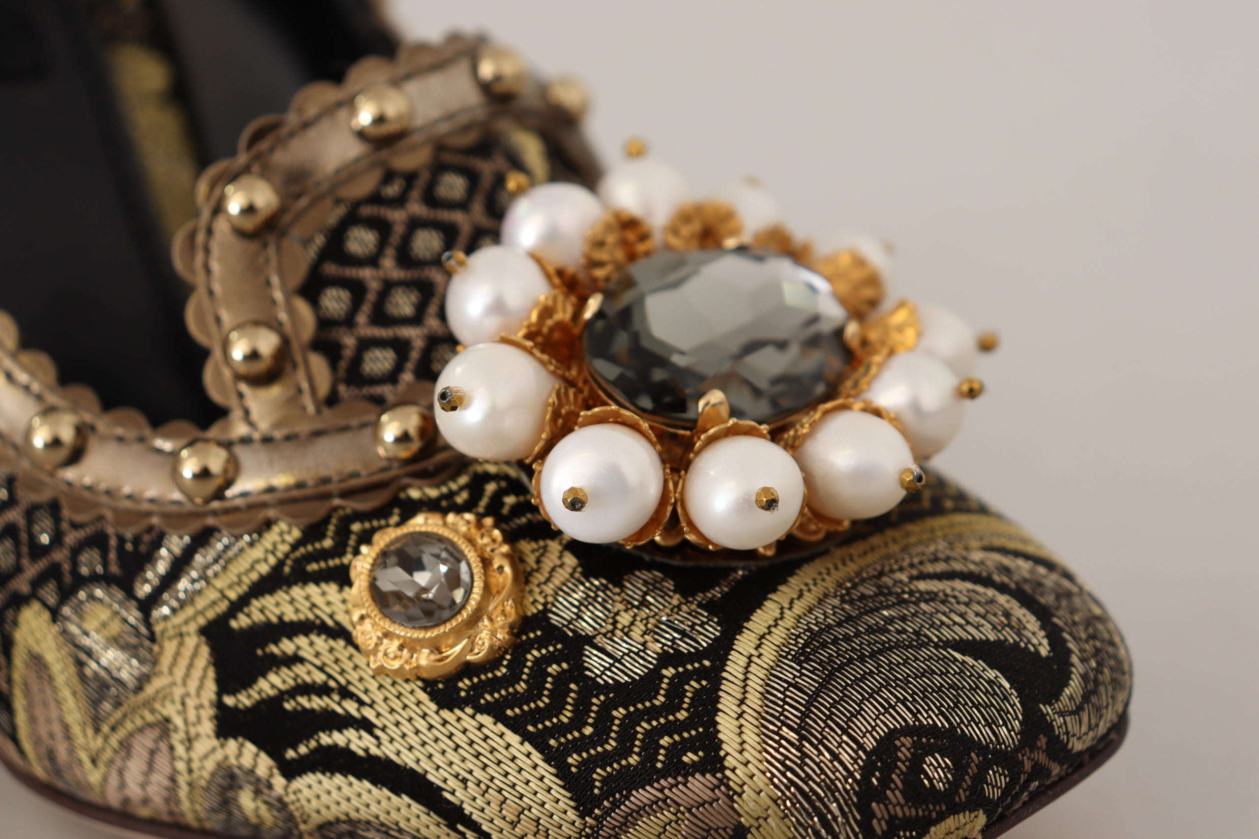 Dolce &amp; Gabbana Елегантни златни жакардови помпи с брокат