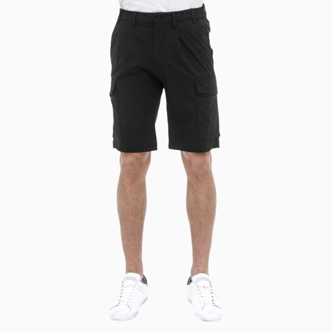 Мъжки къси карго панталони в черно Men’s cargo shorts People of Shibuya in Black Front view