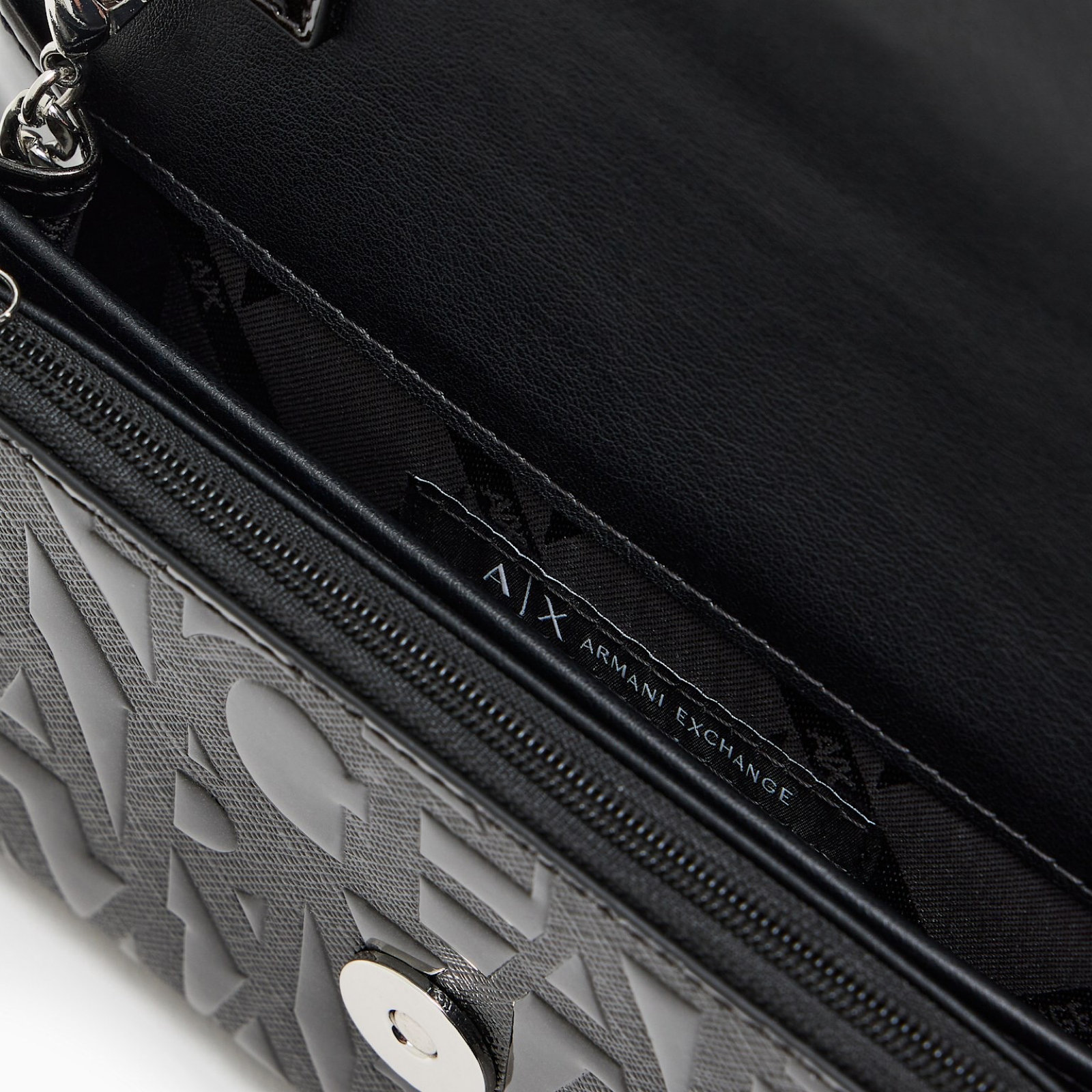 Дамска клъч чанта Armani Exchange Women Clutch Bag XW000358 AF17290 UC001 Inside View