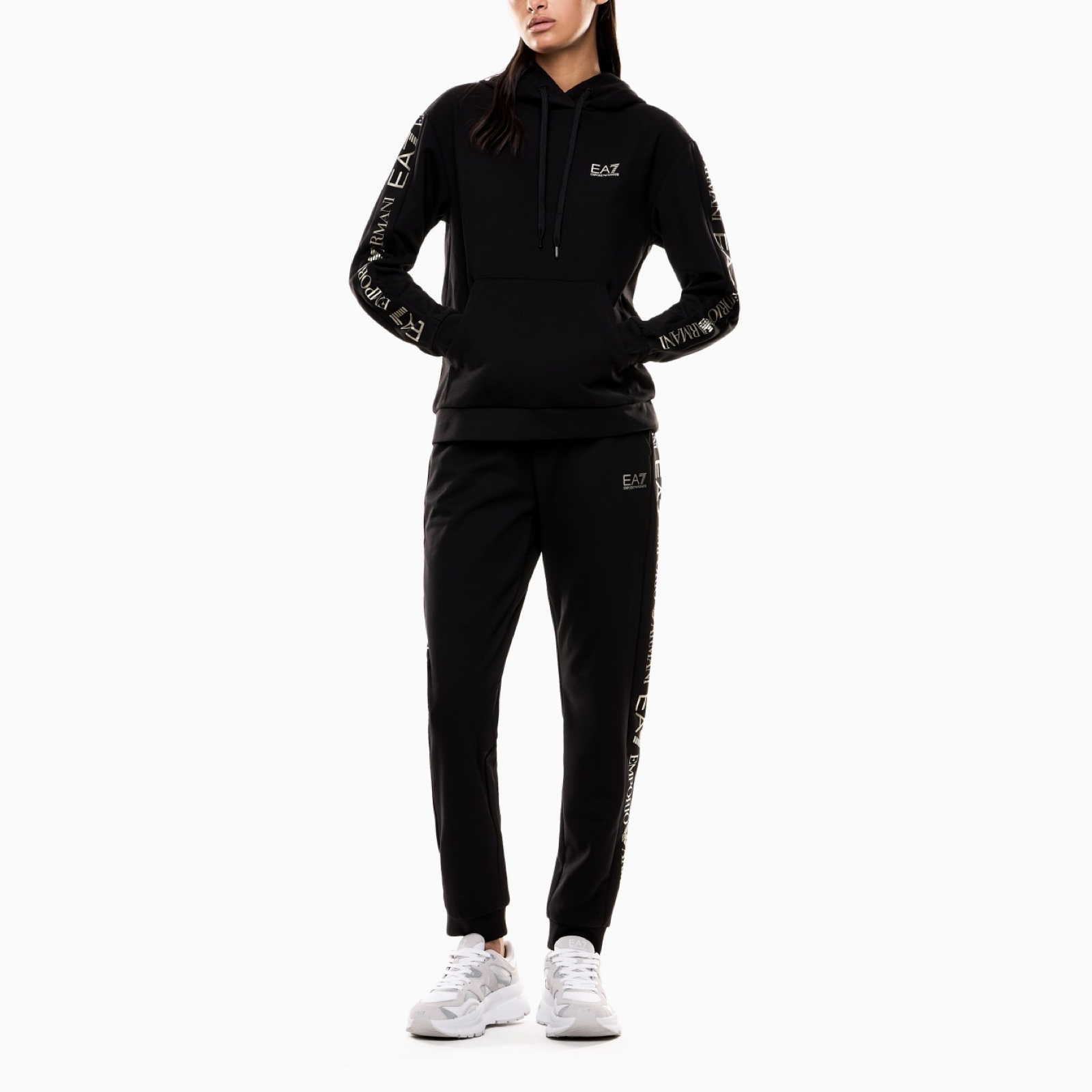 EA7 Emporio Armani дамски спортен екип 