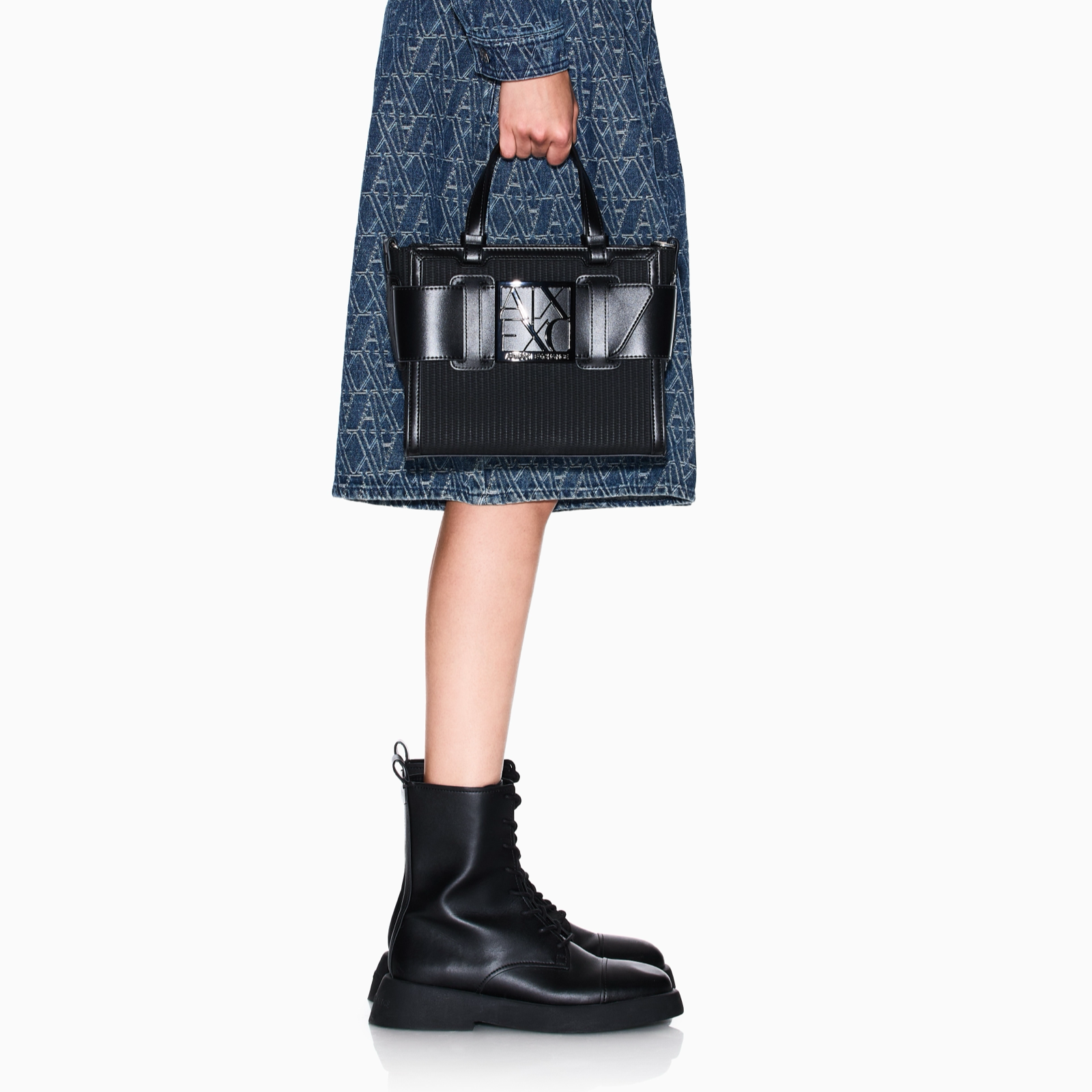 Дамска черна чанта Armani Exchange Women Handbag XW000392 AF22626 UC001 Hand View