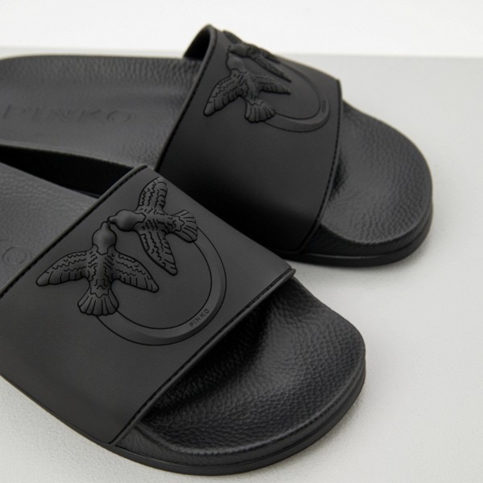 Дамски черни чехли Pinko Women Slippers SS0093 E027 Z99 Close-Up