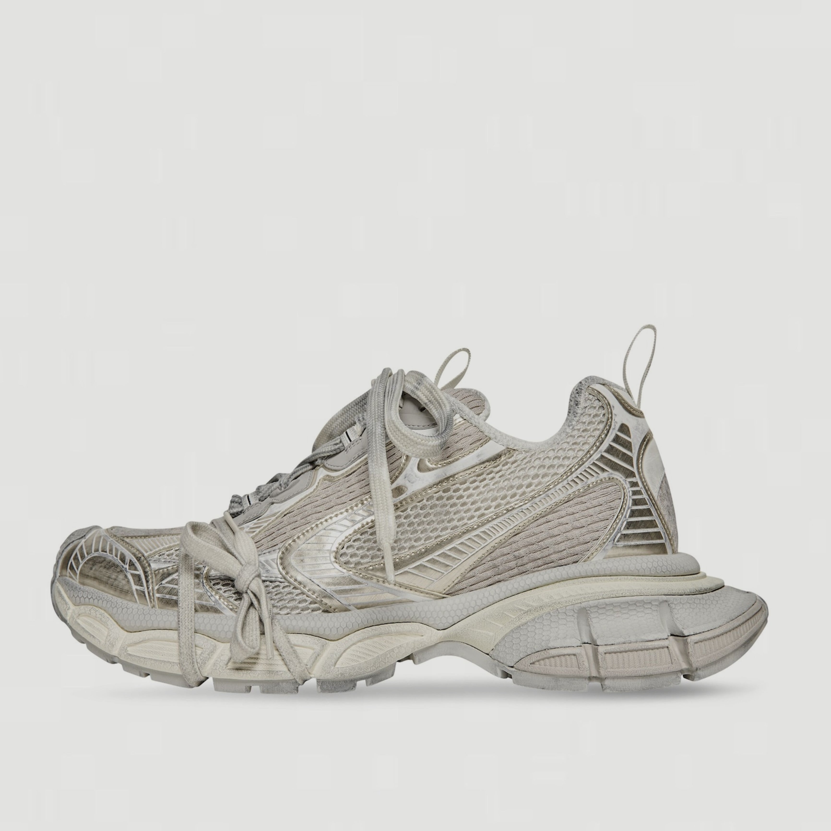 Дамски луксозни кецове Women’s sneakers Balenciaga 3XL 734731W3XL49191 in light beige medial view