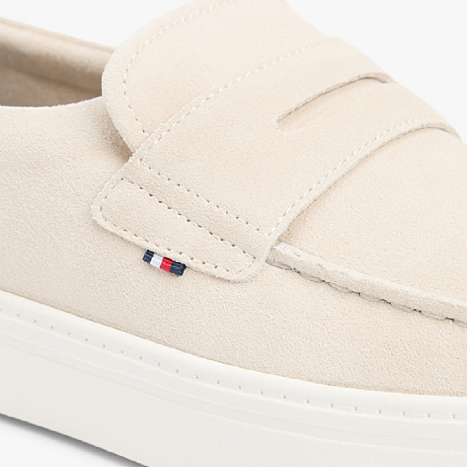 Мъжки бежови мокасини Tommy Hilfiger Men Loafers FM0FM05786 ACI Close-Up