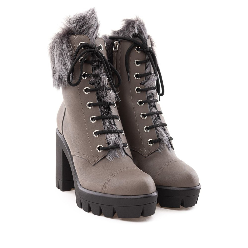 Дамски боти на ток Women’s combat boot with inner fur Giuseppe Zanotti MOYRA
1I970038003 Taupe front view