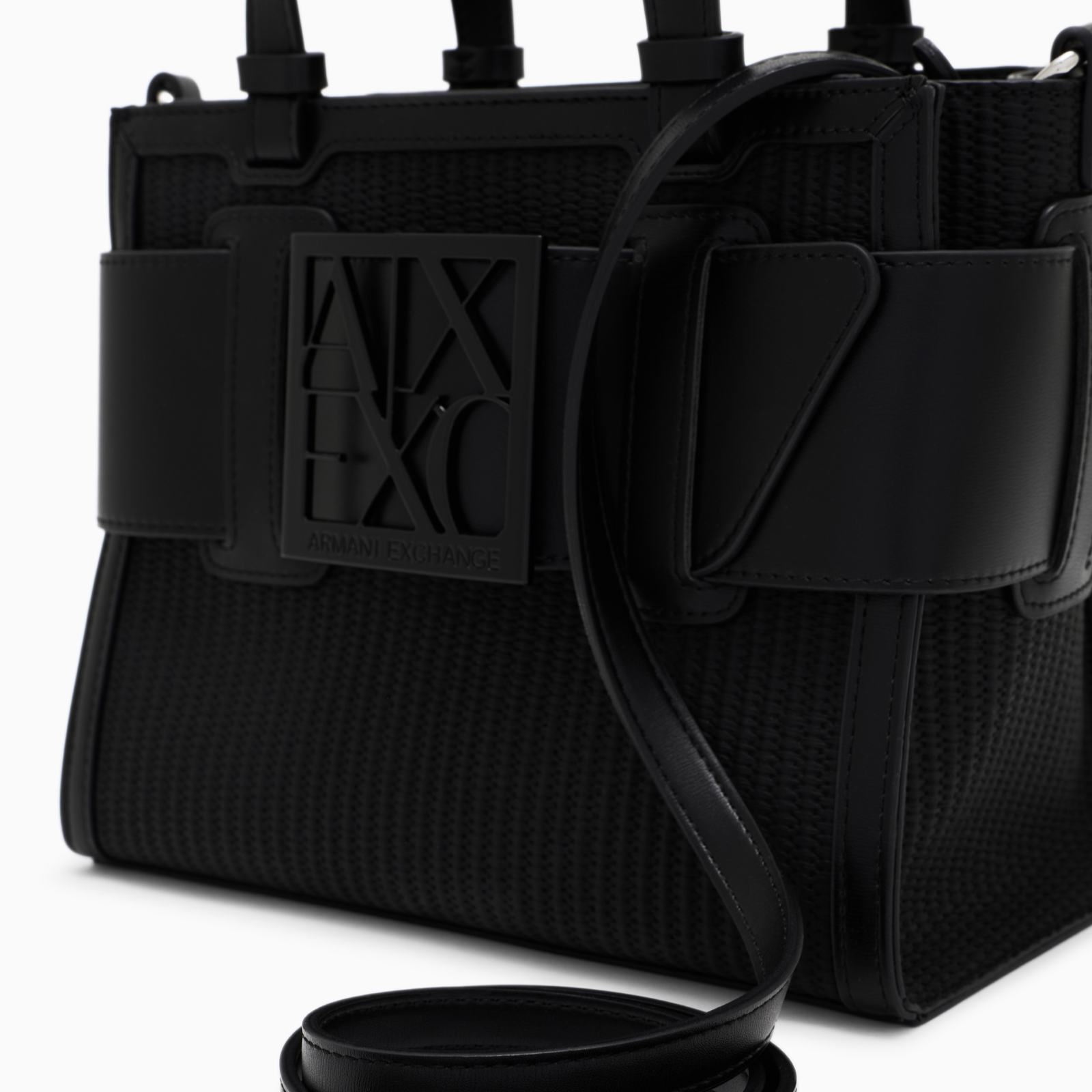 Дамска черна чанта Armani Exchange Women Handbag XW000392 AF22626 UC001 Close-Up