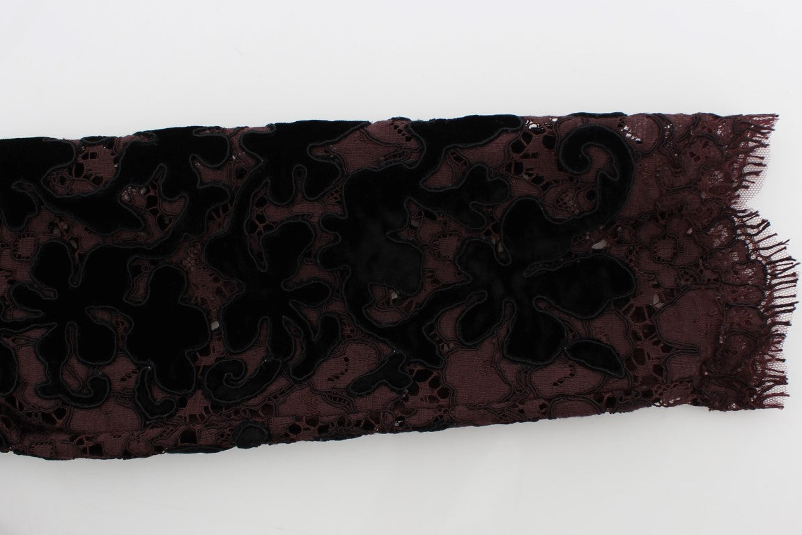 Елегантна лилава макси рокля с флорална дантела на Dolce &amp; Gabbana